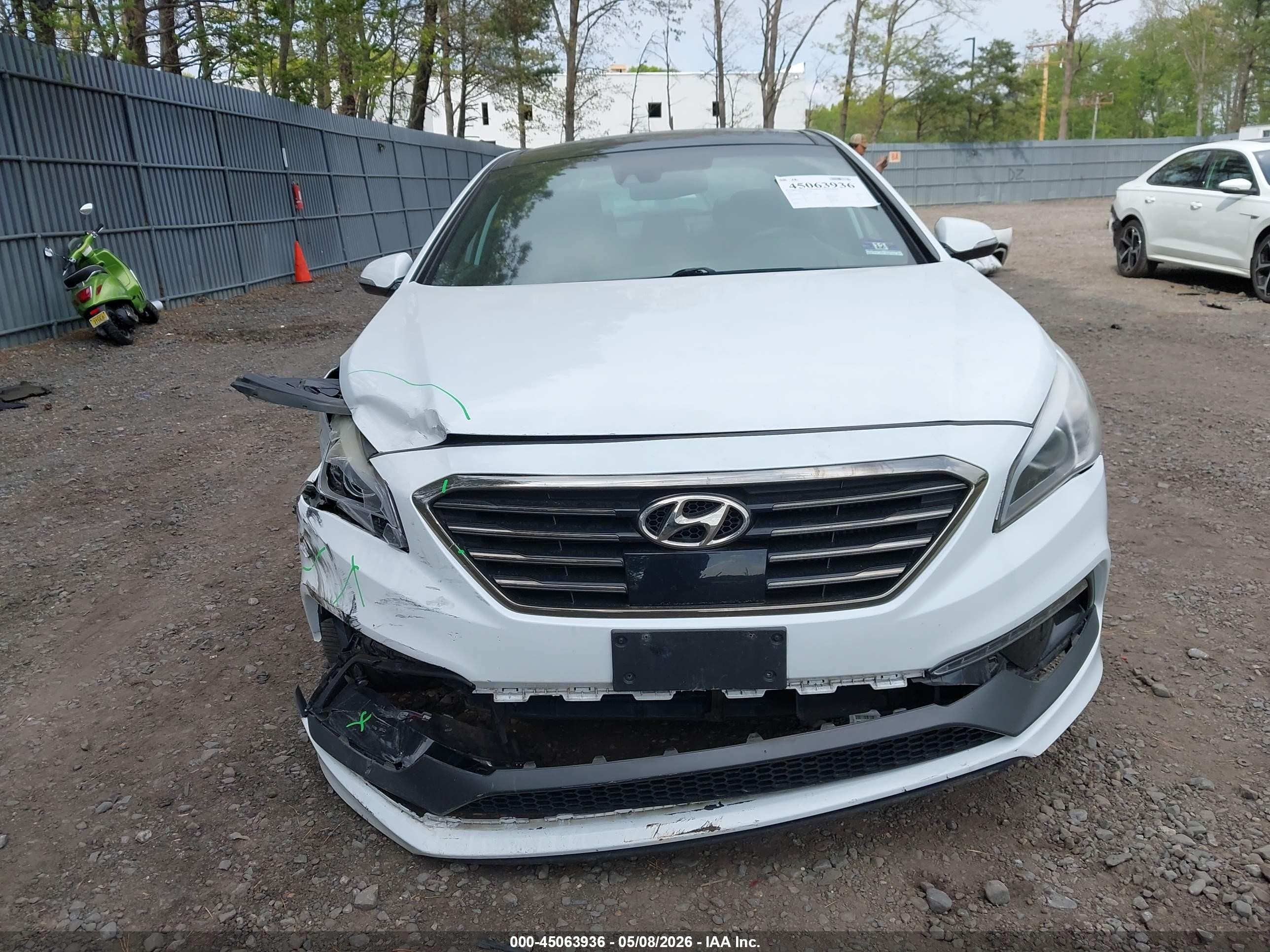 2015 Hyundai Sonata Limited 2.0t White vin: 5NPE34AB2FH112525