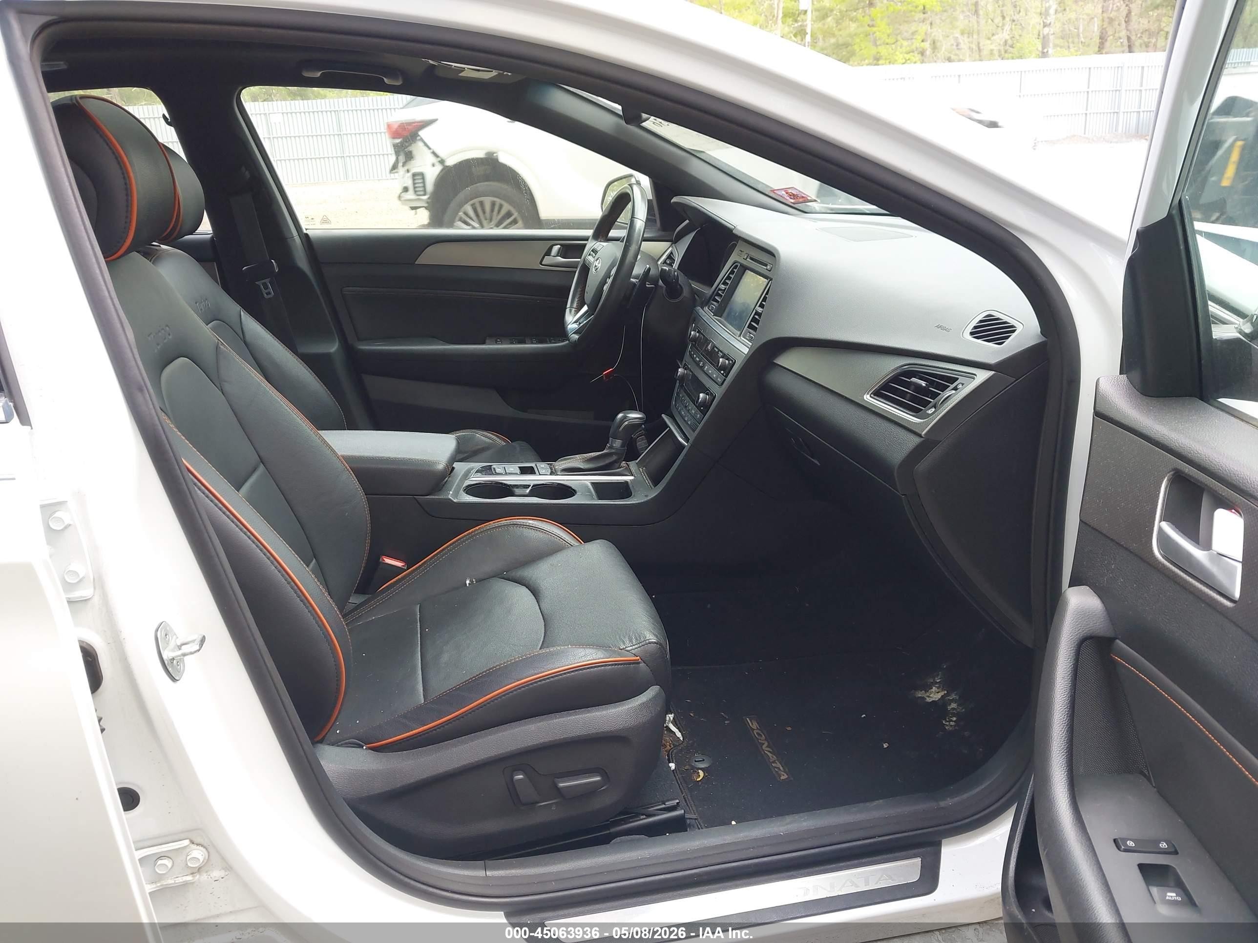 2015 Hyundai Sonata Limited 2.0t White vin: 5NPE34AB2FH112525