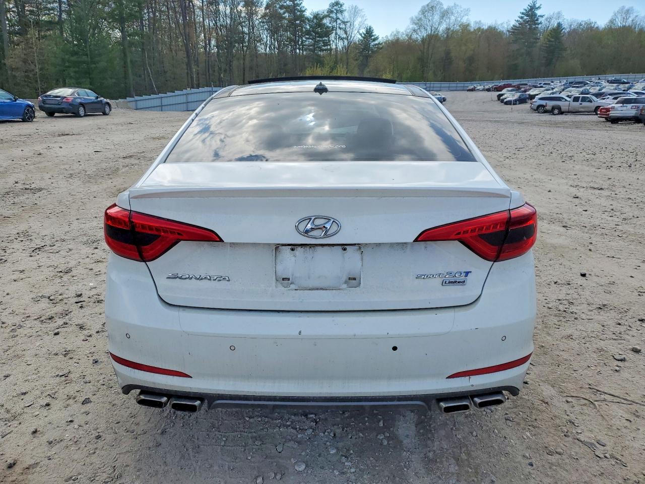2015 Hyundai Sonata Limited 2.0t White vin: 5NPE34AB2FH125193