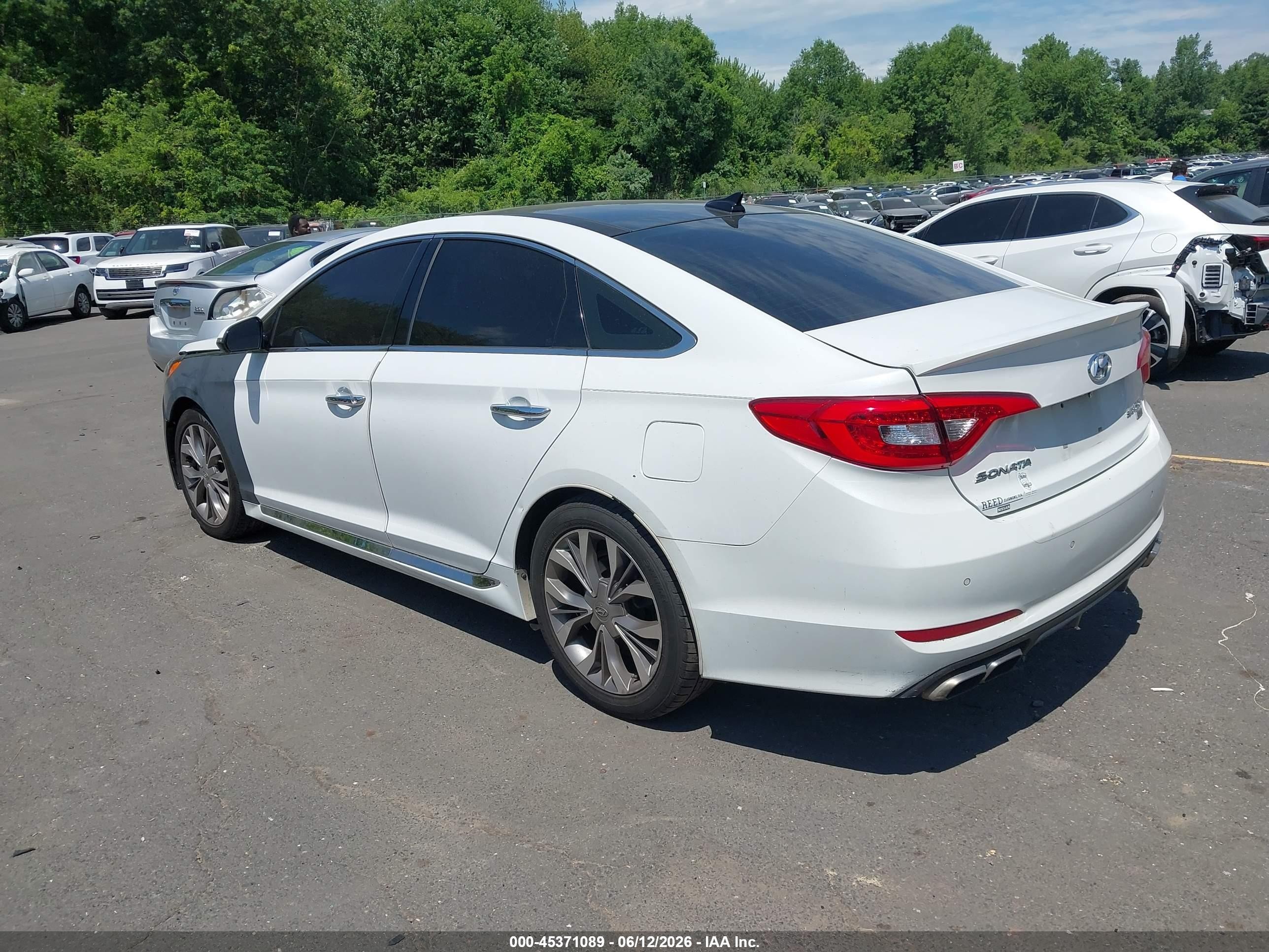 2015 Hyundai Sonata Limited 2.0t White vin: 5NPE34AB2FH126442