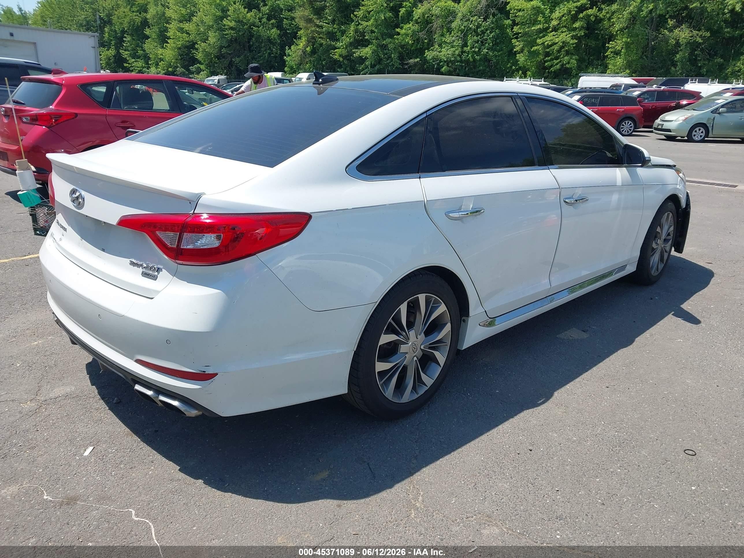 2015 Hyundai Sonata Limited 2.0t White vin: 5NPE34AB2FH126442