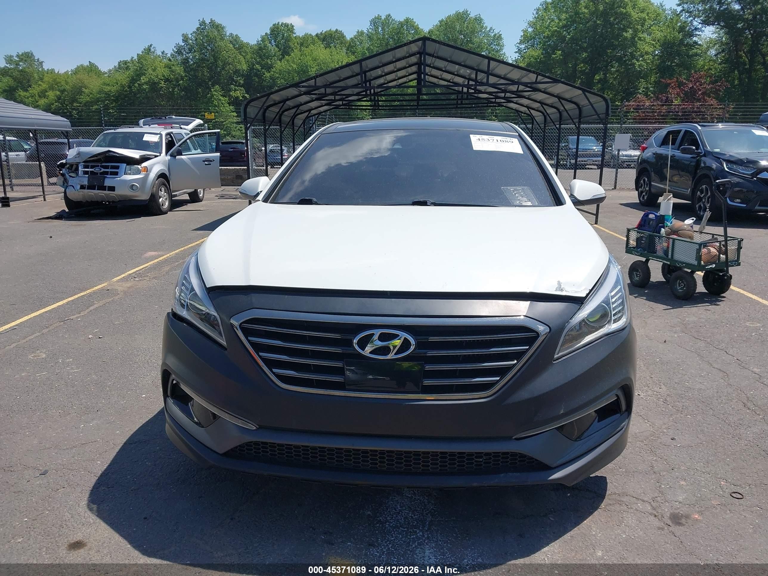 2015 Hyundai Sonata Limited 2.0t White vin: 5NPE34AB2FH126442