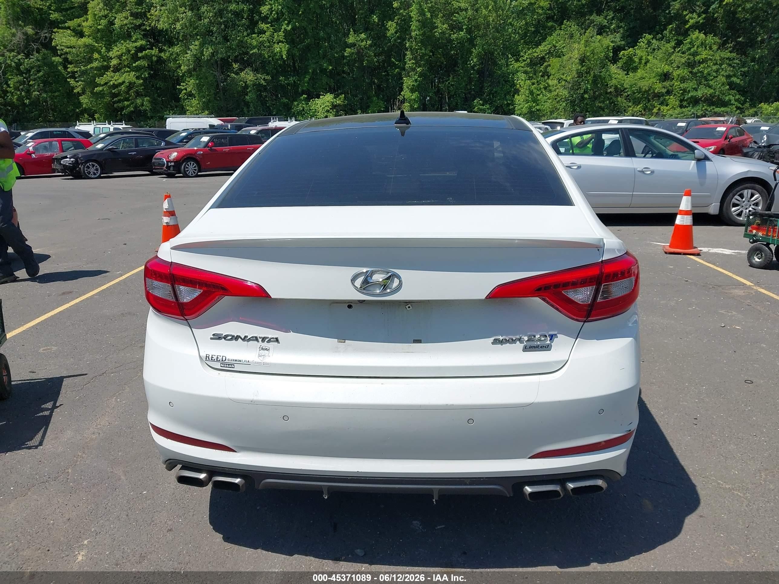 2015 Hyundai Sonata Limited 2.0t White vin: 5NPE34AB2FH126442