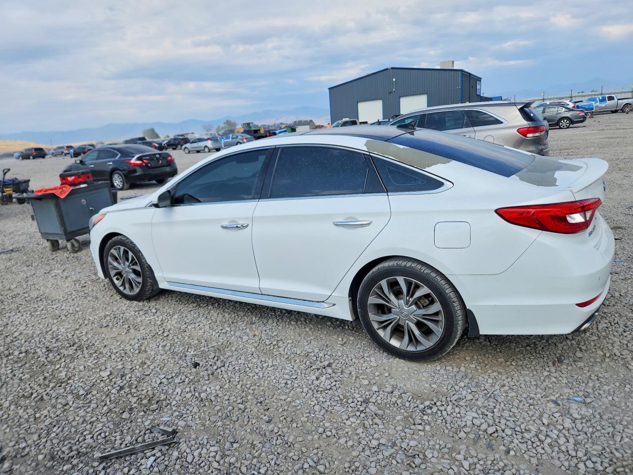 2015 Hyundai Sonata Limited 2.0t White vin: 5NPE34AB2FH147422