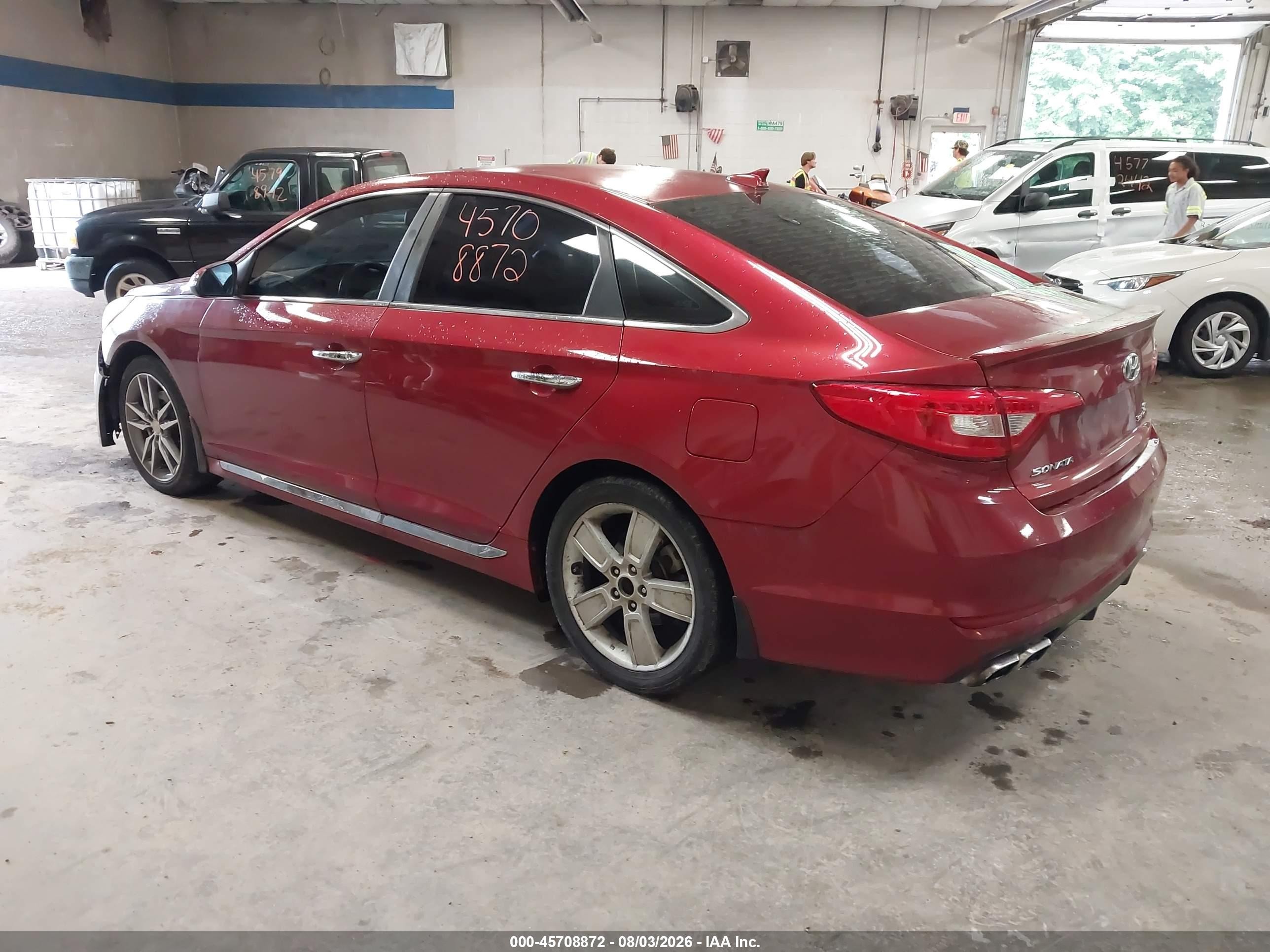 2015 Hyundai Sonata Sport 2.0t Красный vin: 5NPE34AB2FH157352