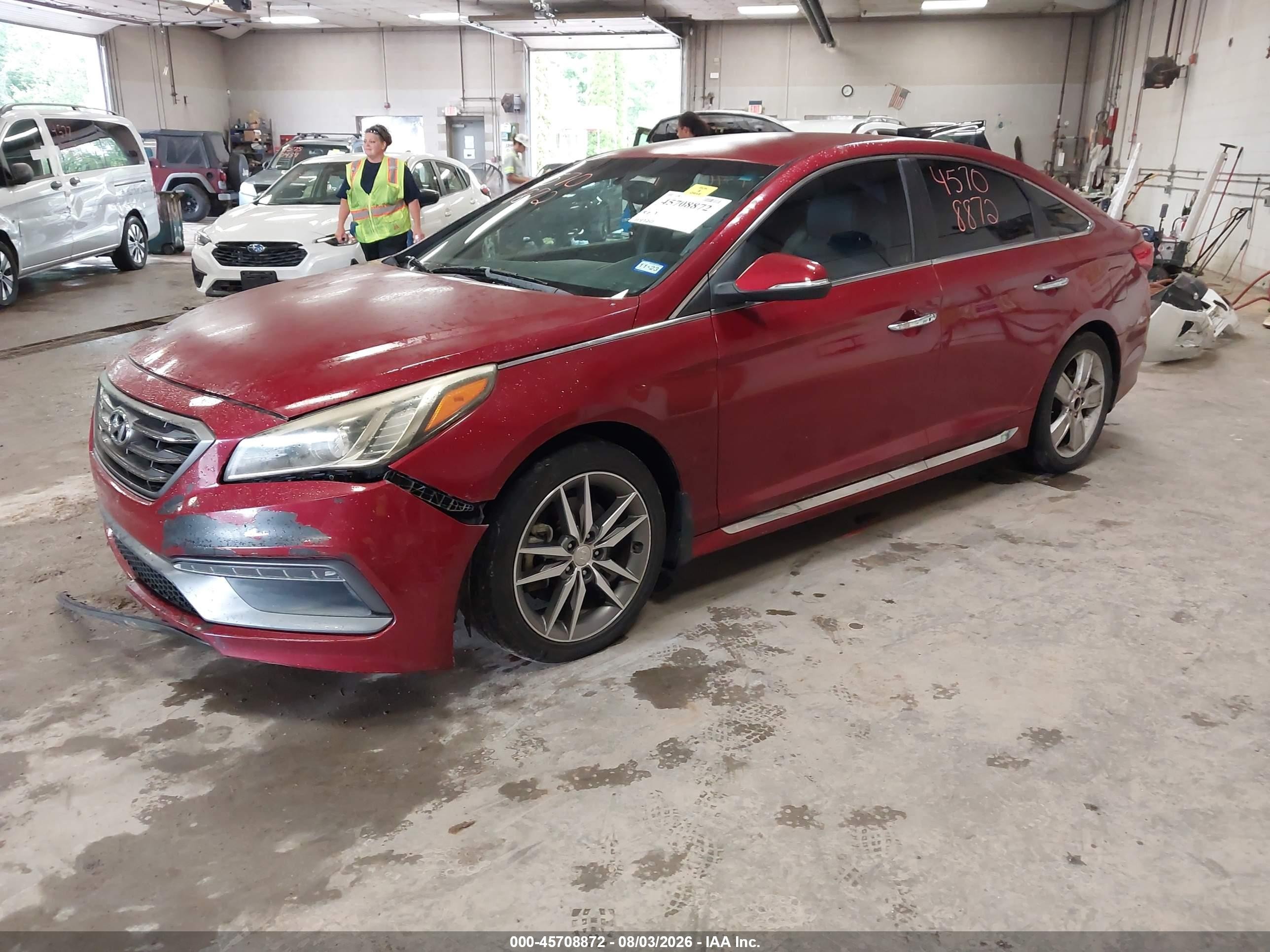 2015 Hyundai Sonata Sport 2.0t Красный vin: 5NPE34AB2FH157352