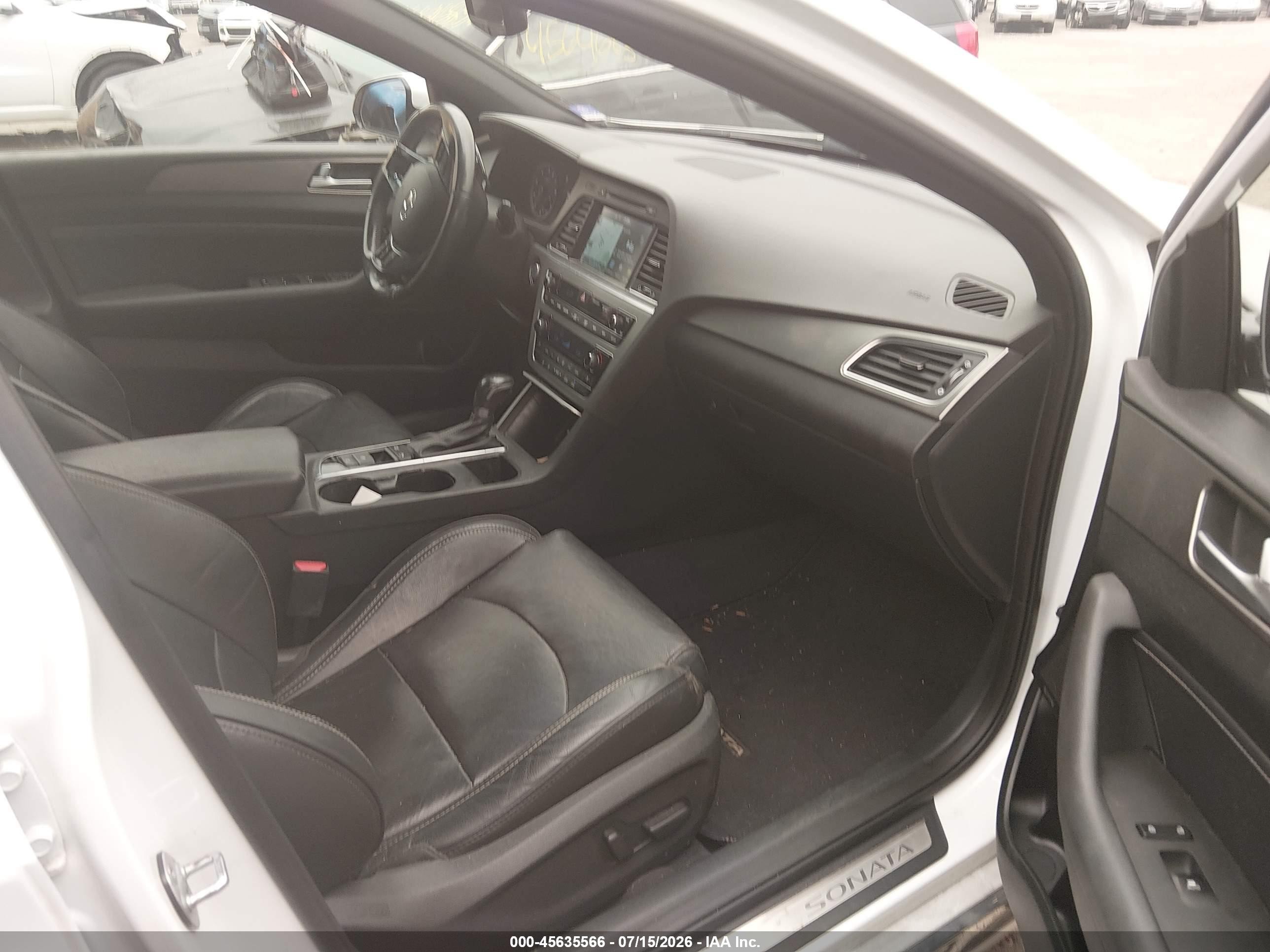 2015 Hyundai Sonata Limited 2.0t White vin: 5NPE34AB2FH257659