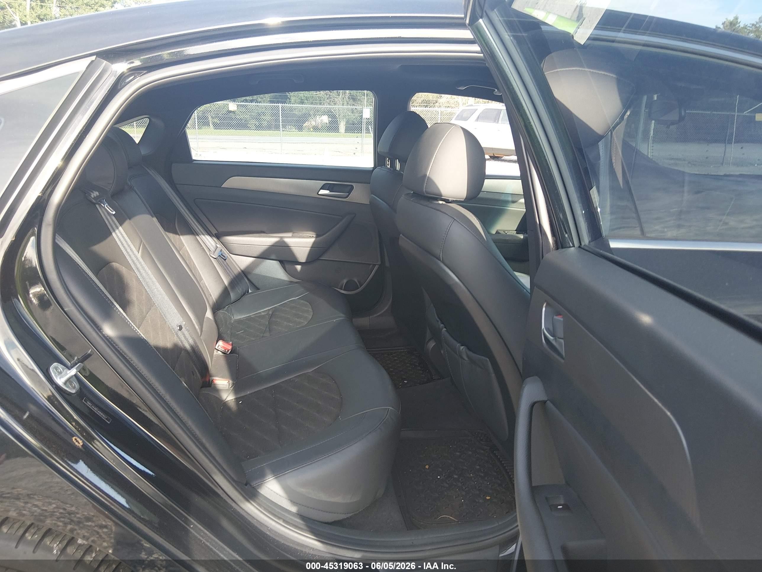 2018 Hyundai Sonata Sport 2.0t Черный vin: 5NPE34AB2JH681657