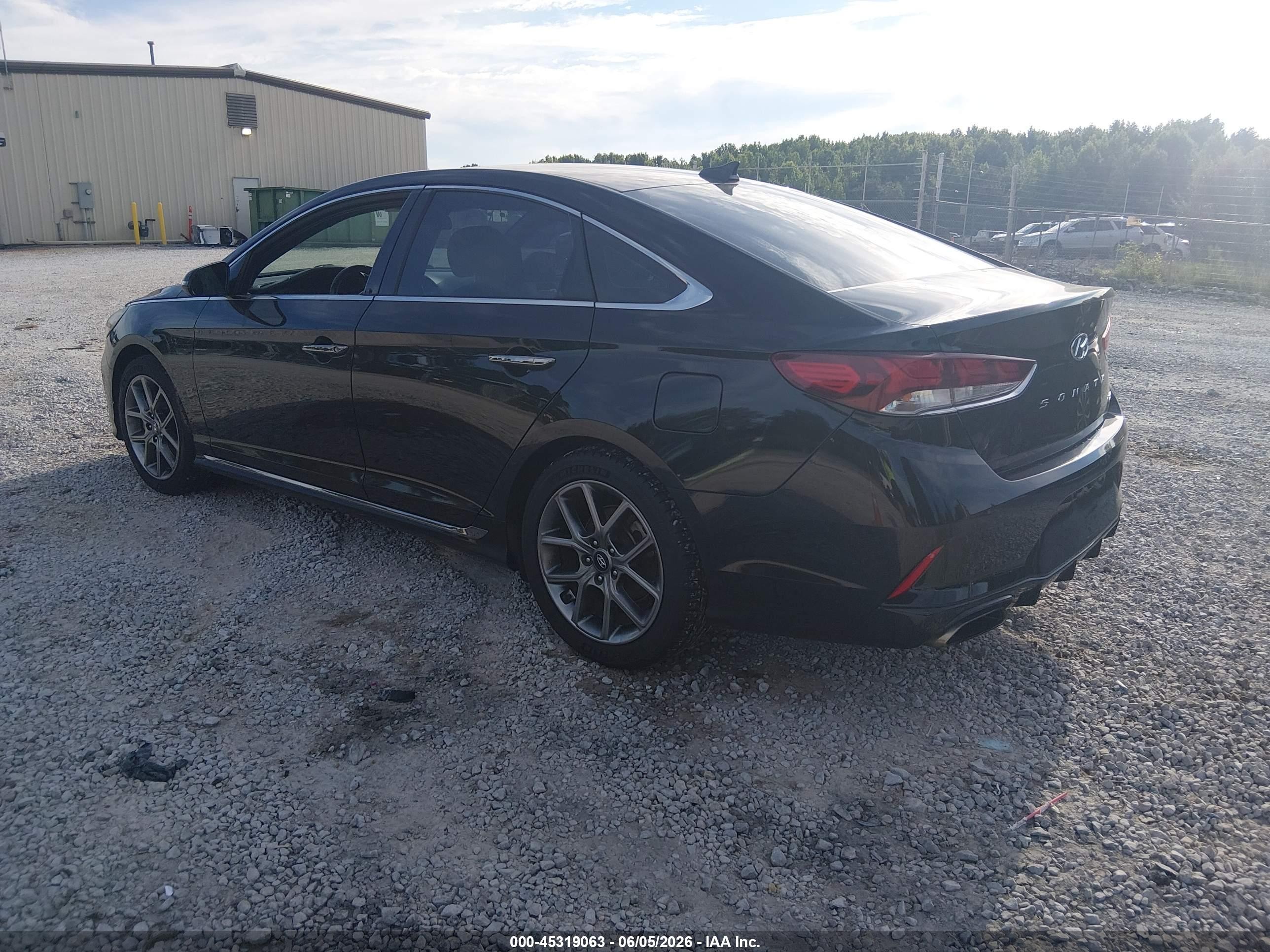 2018 Hyundai Sonata Sport 2.0t Черный vin: 5NPE34AB2JH681657