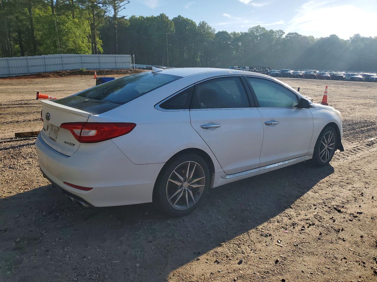 2015 Hyundai Sonata Sport 2.0t White vin: 5NPE34AB3FH065313