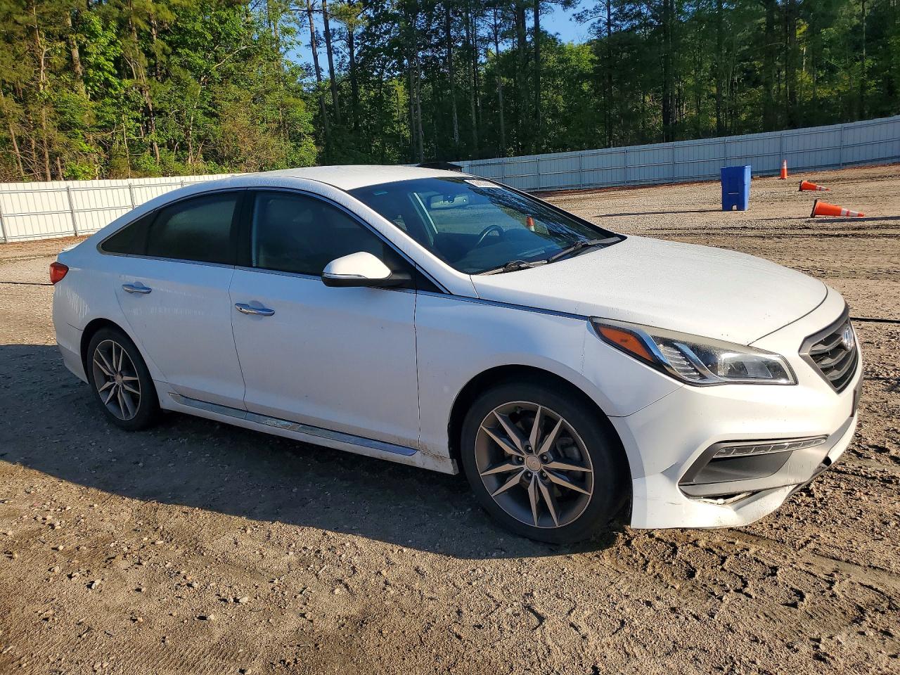 2015 Hyundai Sonata Sport 2.0t White vin: 5NPE34AB3FH065313