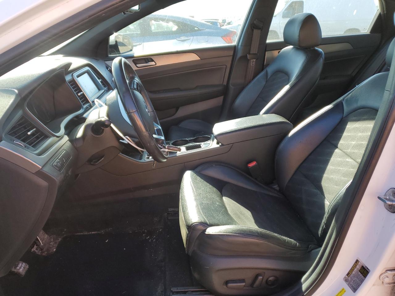 2018 Hyundai Sonata Sport White vin: 5NPE34AB3JH693901