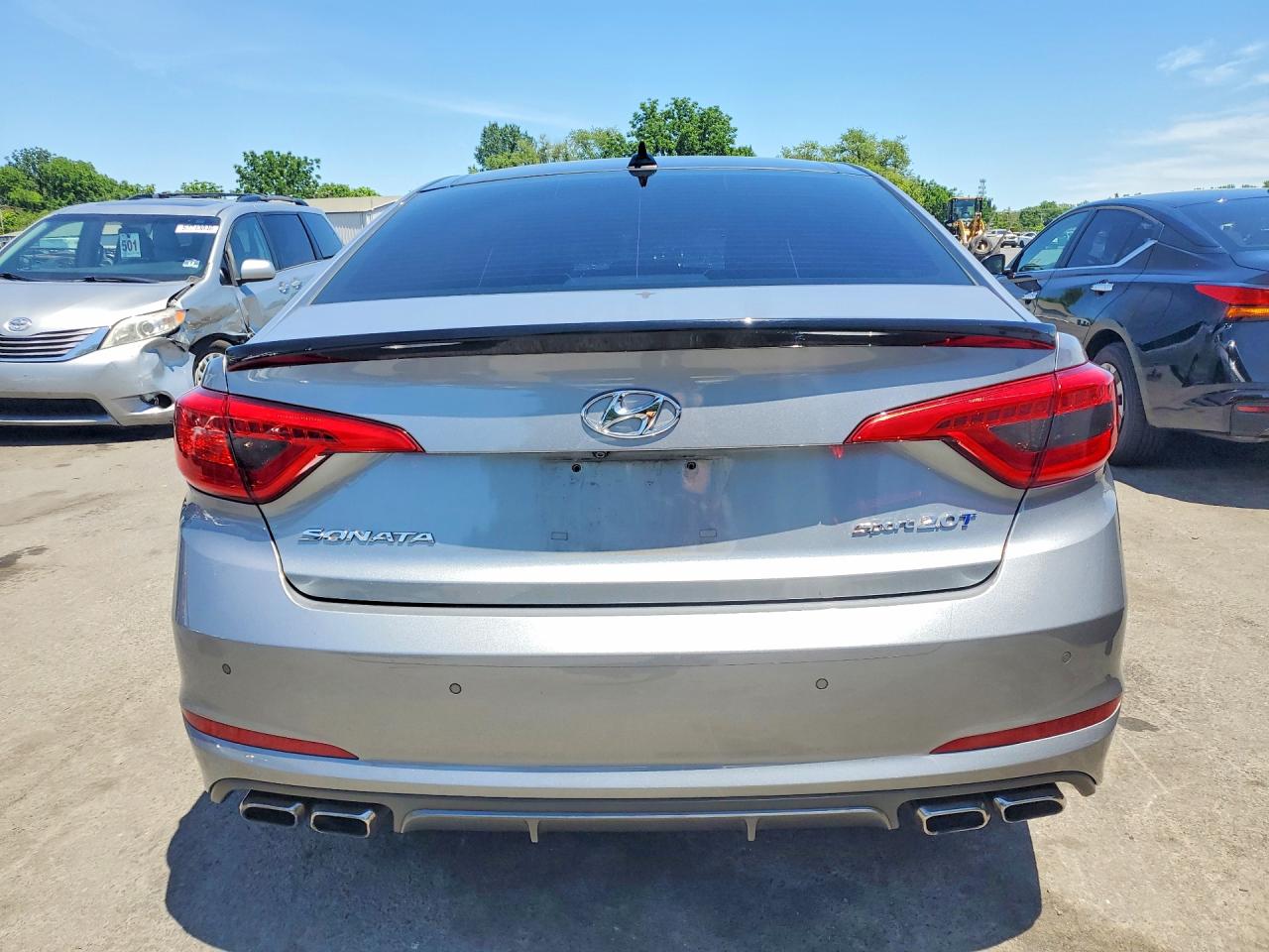 2015 Hyundai Sonata Sport 2.0t Silver vin: 5NPE34AB4FH041201
