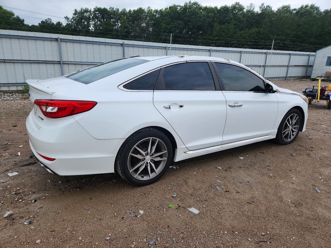 2015 Hyundai Sonata Sport 2.0t Белый vin: 5NPE34AB4FH110243