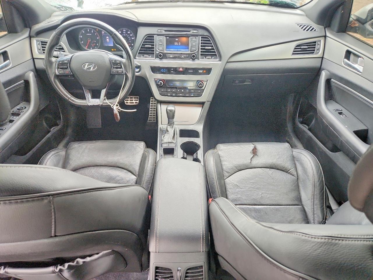2015 Hyundai Sonata Sport 2.0t Белый vin: 5NPE34AB4FH110243