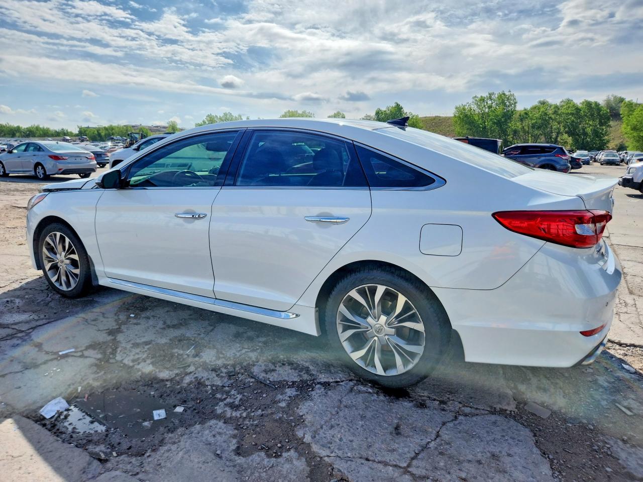 2015 Hyundai Sonata Limited 2.0t White vin: 5NPE34AB4FH255900