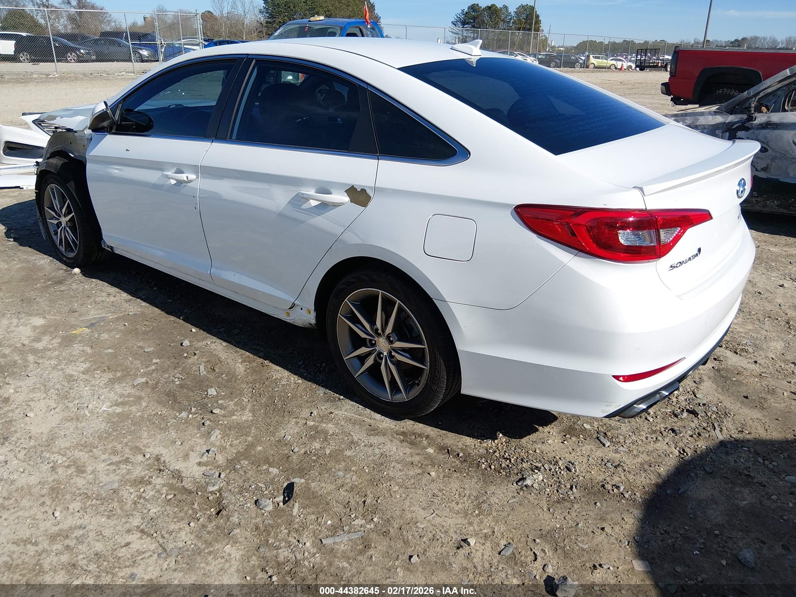 2017 Hyundai Sonata Sport 2.0t White vin: 5NPE34AB4HH465402