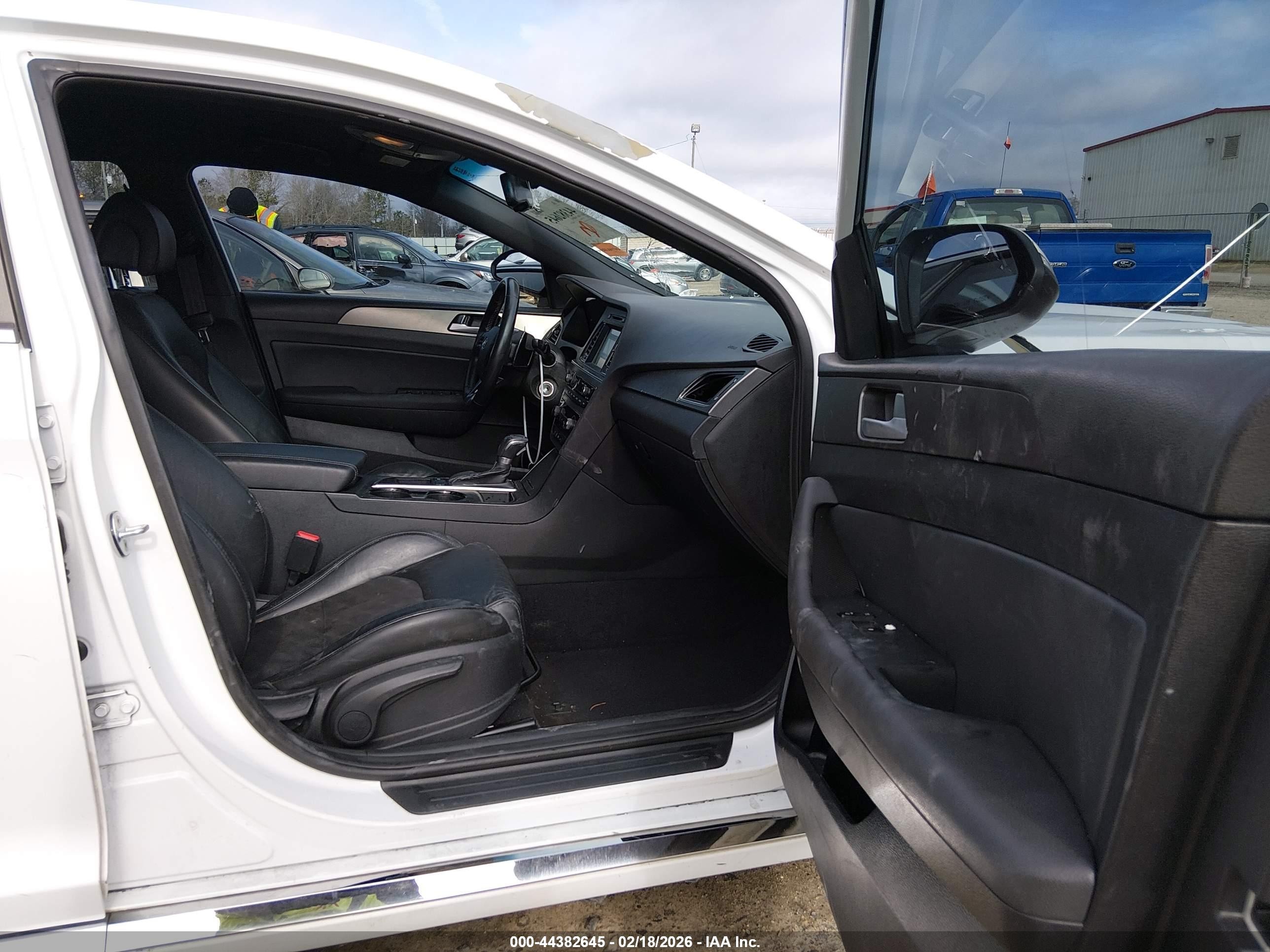 2017 Hyundai Sonata Sport 2.0t White vin: 5NPE34AB4HH465402