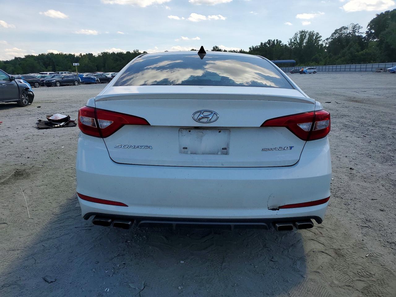 2017 Hyundai Sonata Sport 2.0t White vin: 5NPE34AB4HH571378