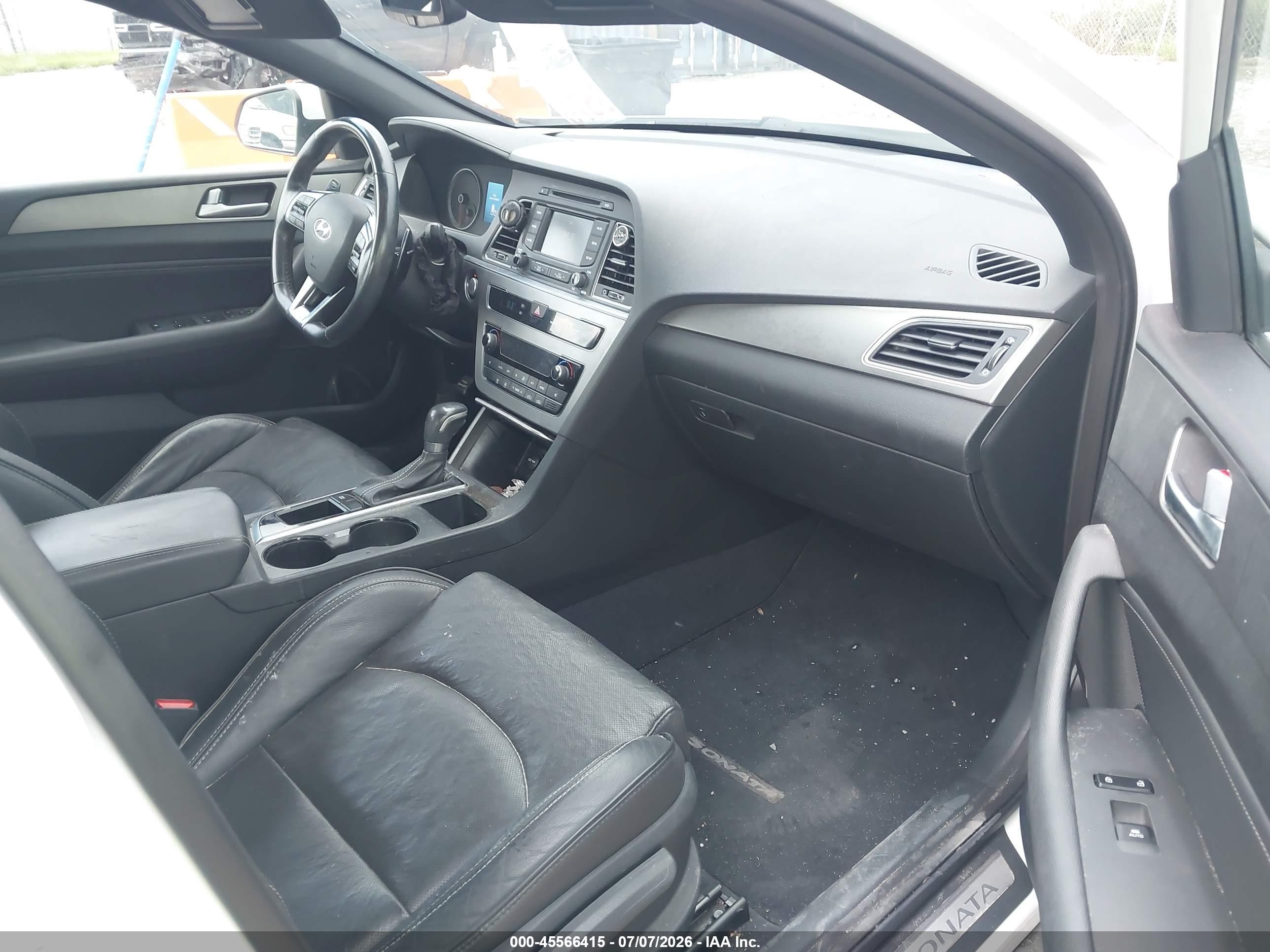 2015 Hyundai Sonata Sport 2.0t White vin: 5NPE34AB5FH037027