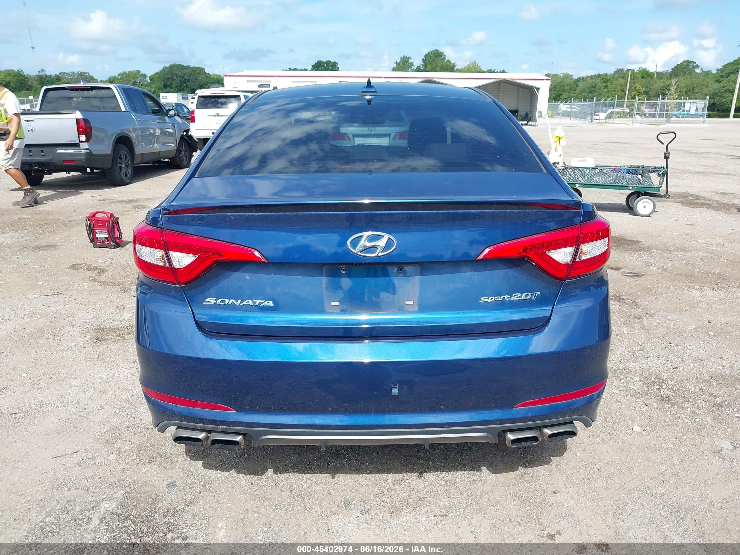 2015 Hyundai Sonata Sport 2.0t Blue vin: 5NPE34AB6FH047713