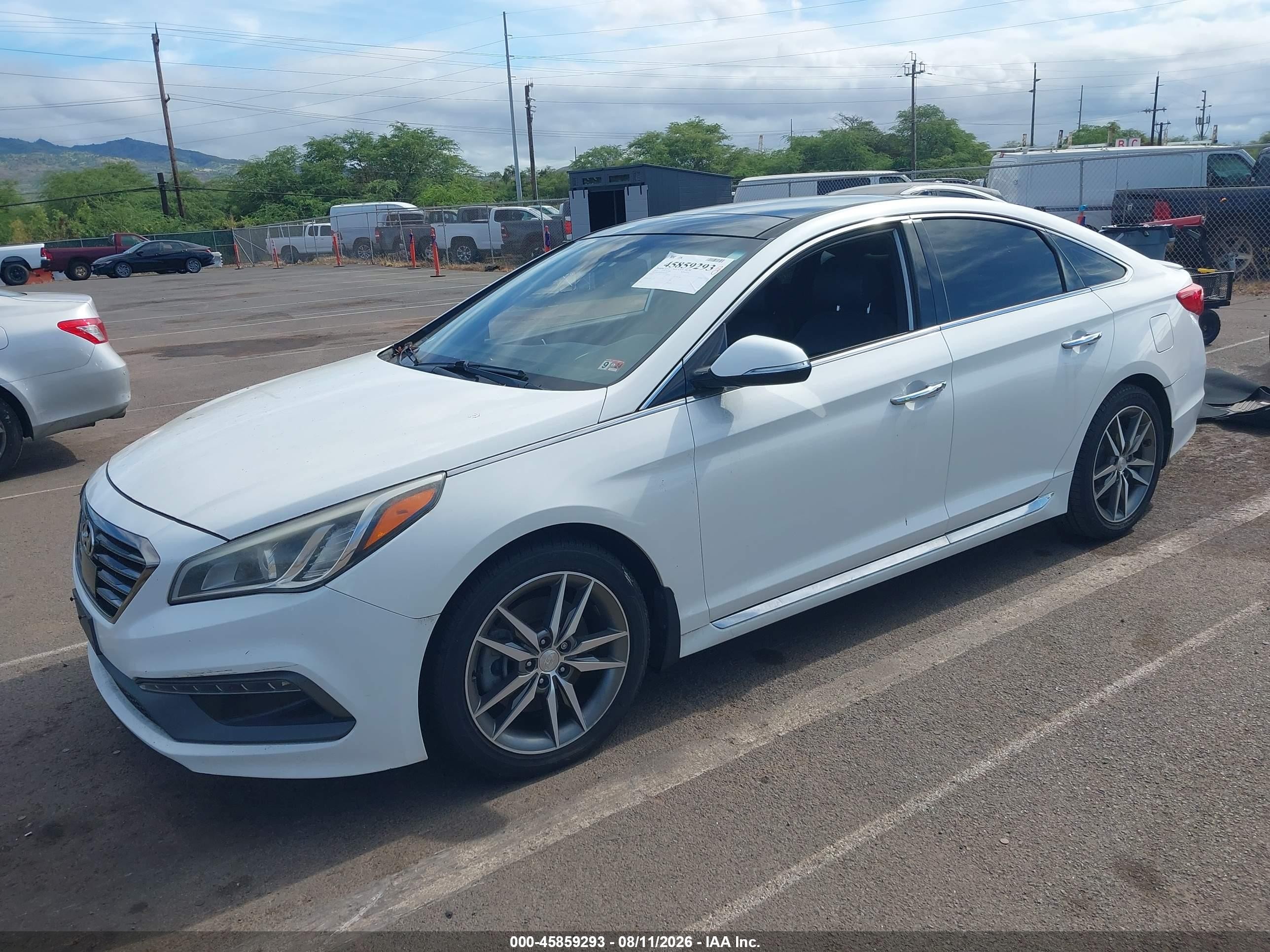 2015 Hyundai Sonata Sport 2.0t White vin: 5NPE34AB6FH048005