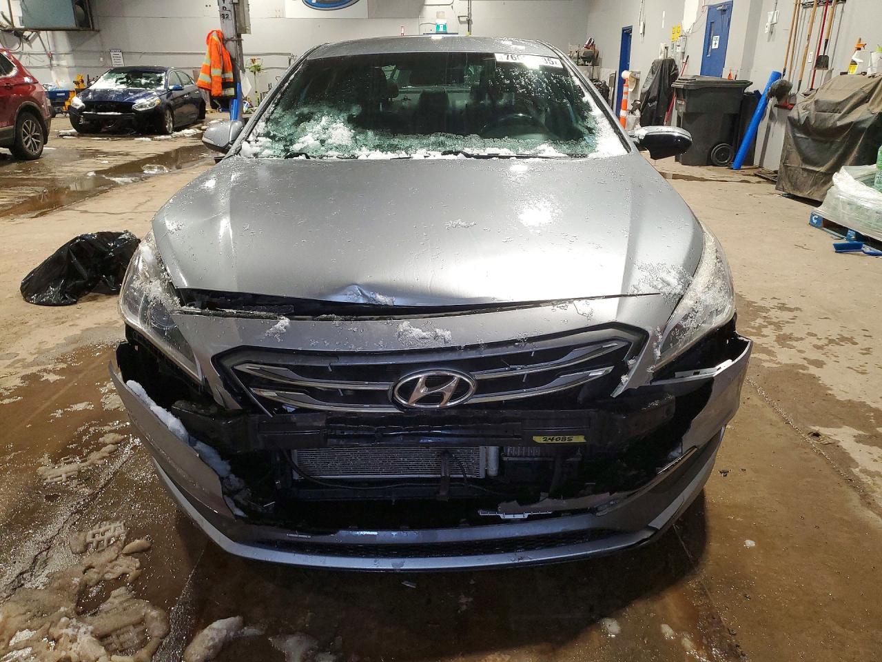 2015 Hyundai Sonata Sport Silver vin: 5NPE34AB6FH094644