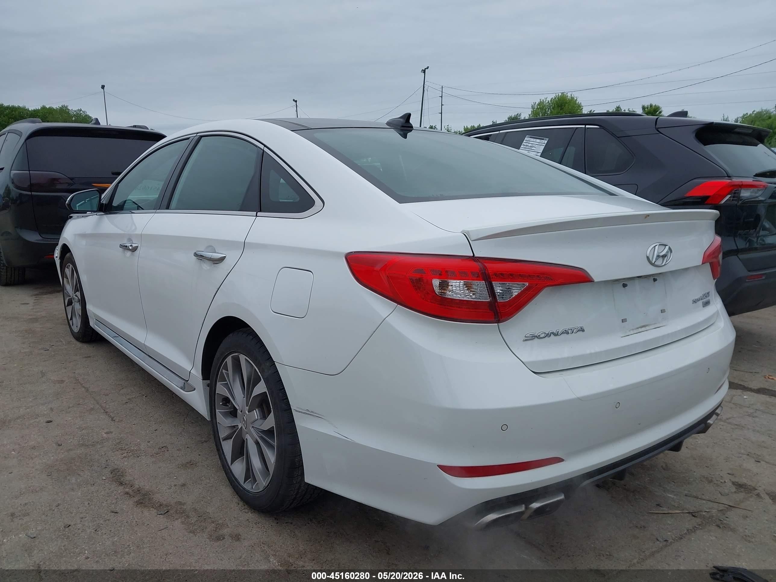 2015 Hyundai Sonata Limited 2.0t White vin: 5NPE34AB6FH123981