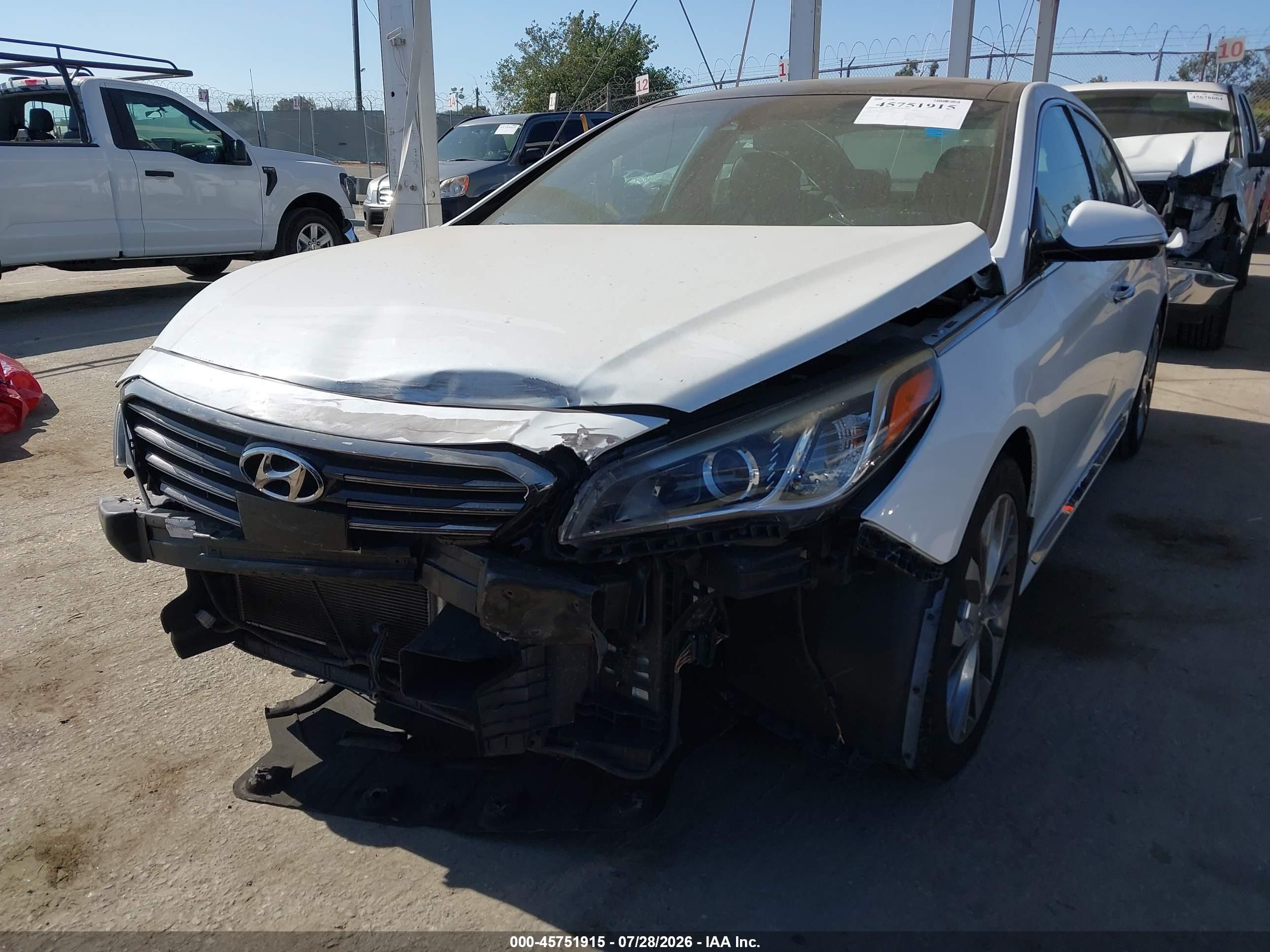 2015 Hyundai Sonata Limited 2.0t White vin: 5NPE34AB6FH175577