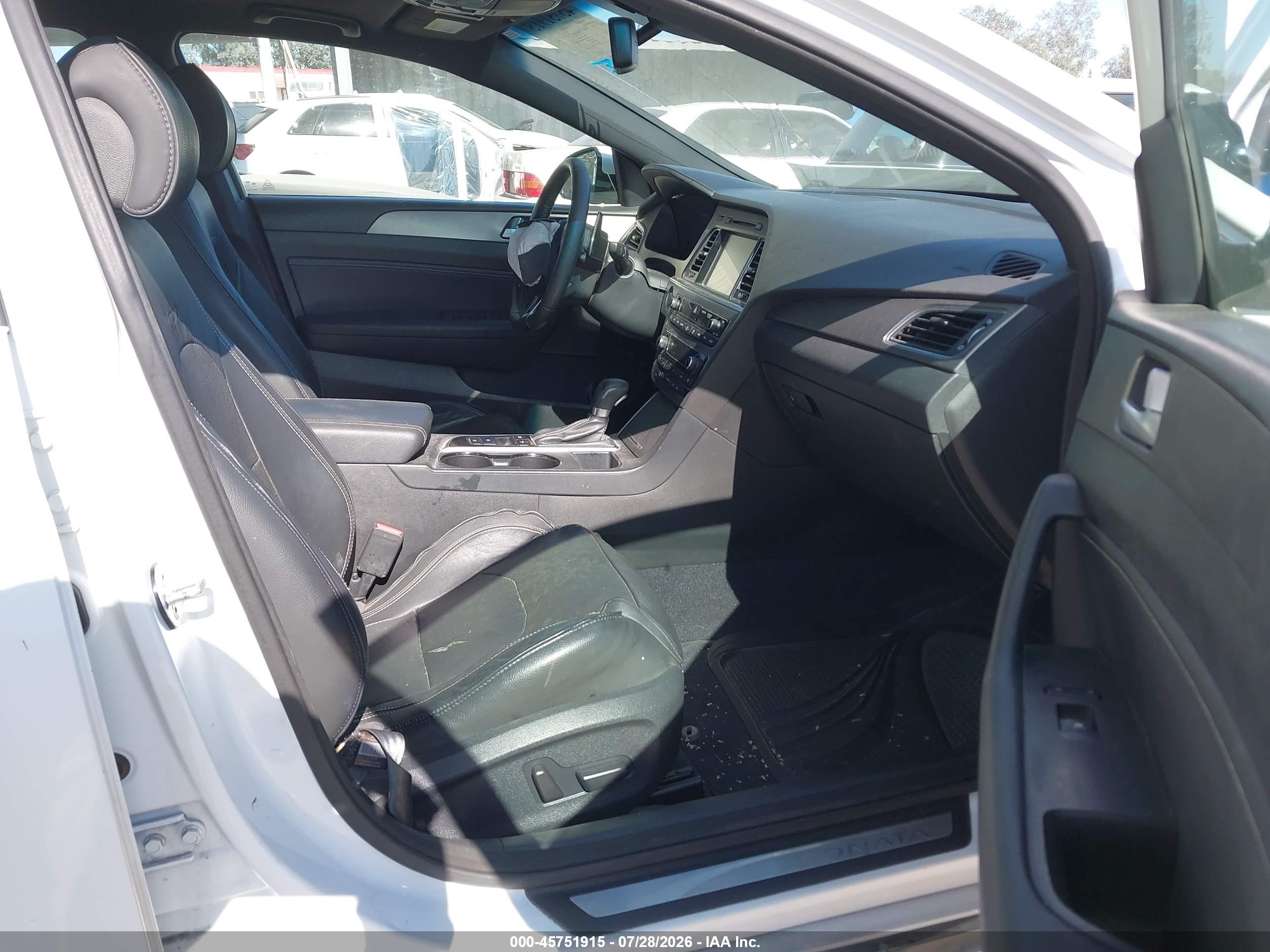 2015 Hyundai Sonata Limited 2.0t White vin: 5NPE34AB6FH175577