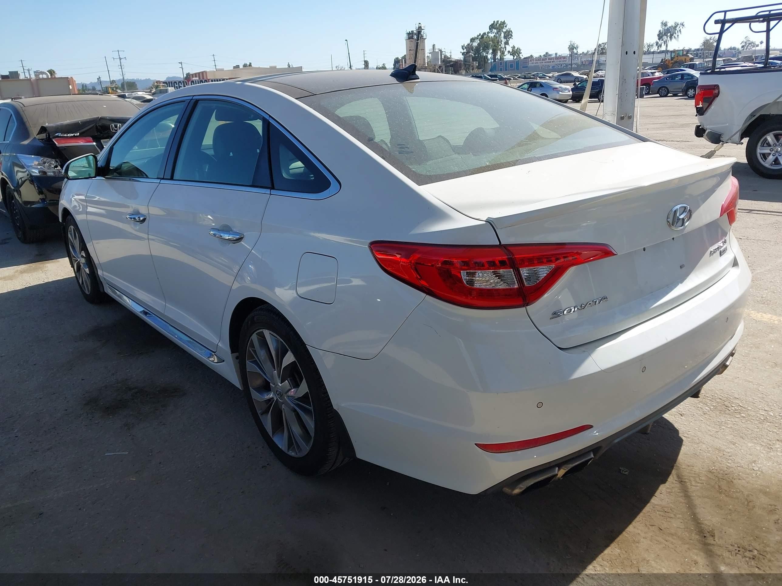2015 Hyundai Sonata Limited 2.0t White vin: 5NPE34AB6FH175577