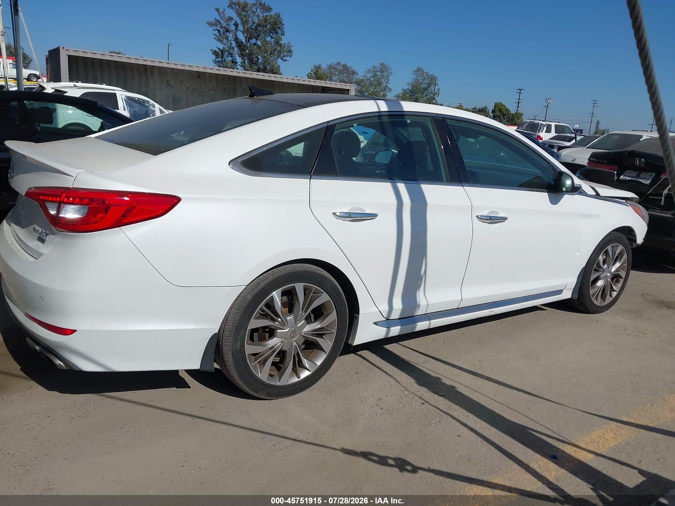 2015 Hyundai Sonata Limited 2.0t White vin: 5NPE34AB6FH175577