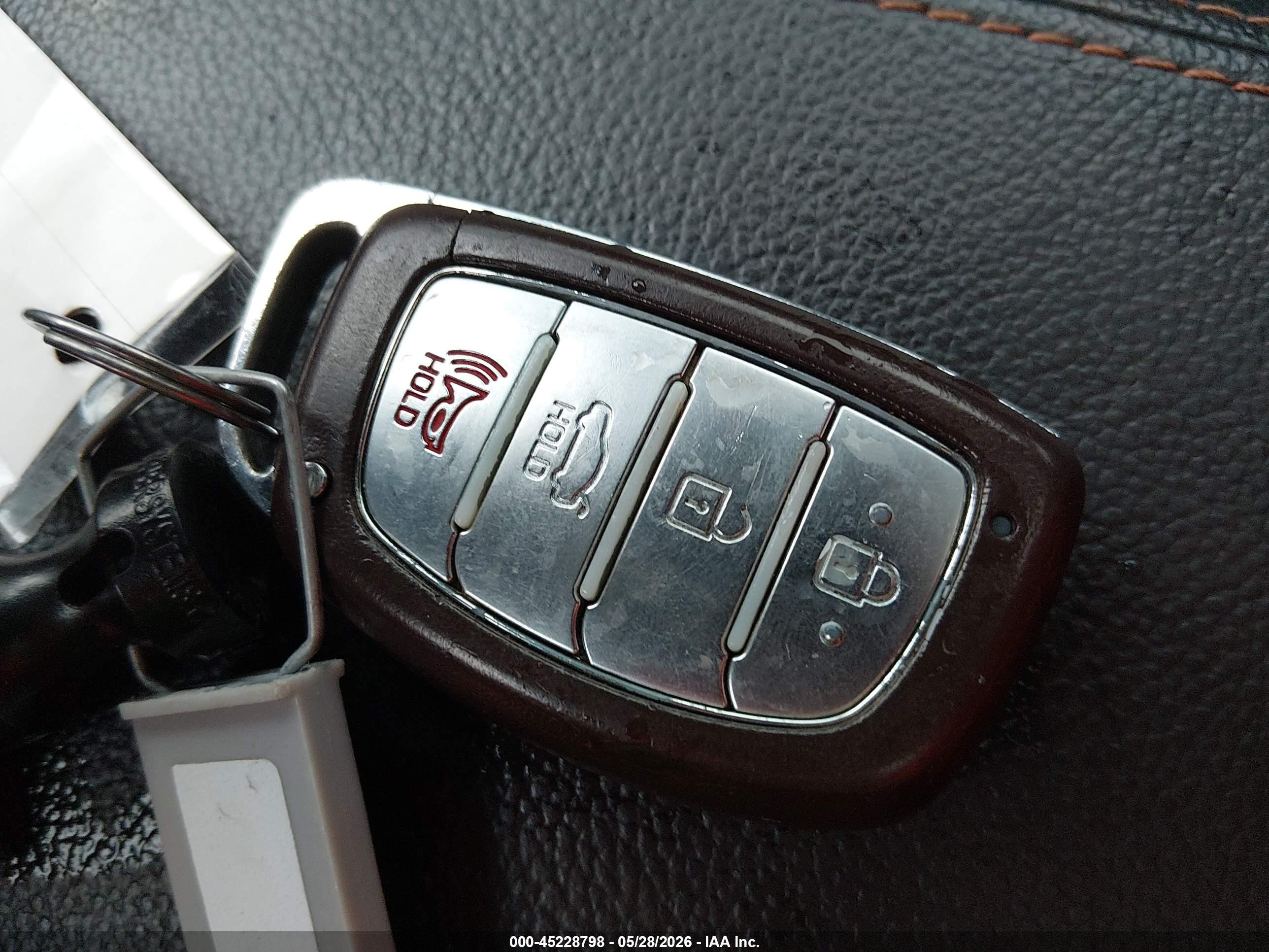 2015 Hyundai Sonata Sport 2.0t Черный vin: 5NPE34AB7FH040608