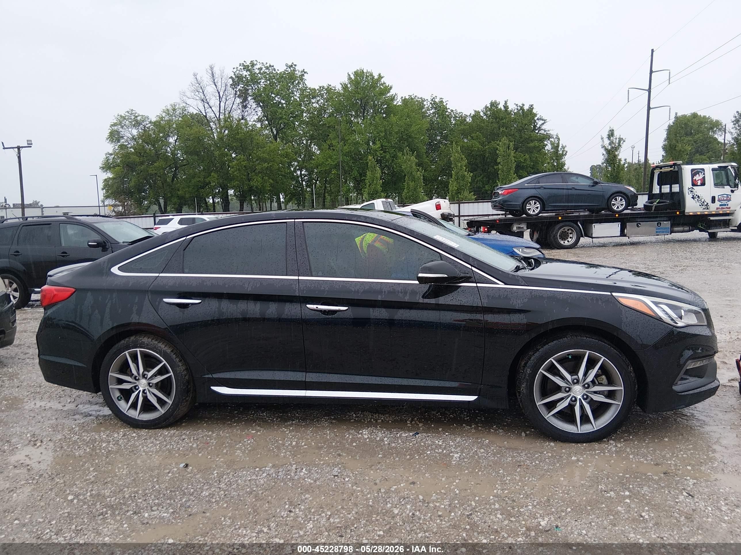2015 Hyundai Sonata Sport 2.0t Черный vin: 5NPE34AB7FH040608