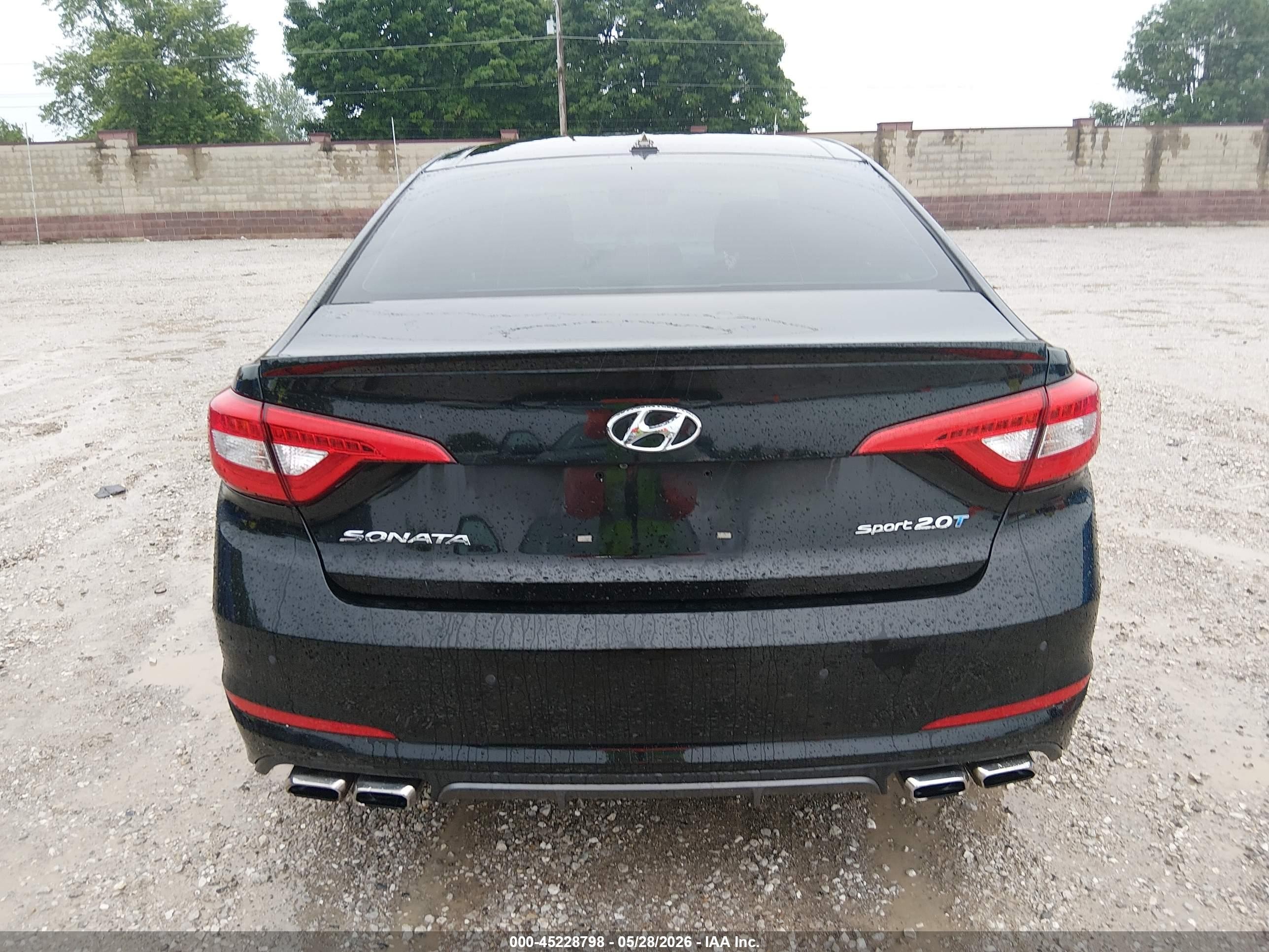 2015 Hyundai Sonata Sport 2.0t Черный vin: 5NPE34AB7FH040608