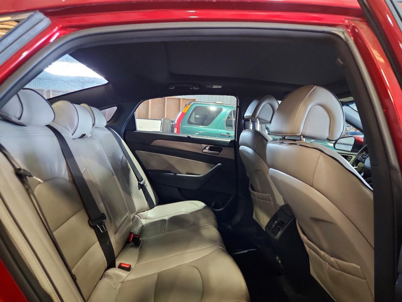 2015 Hyundai Sonata Sport 2.0t Red vin: 5NPE34AB7FH062155
