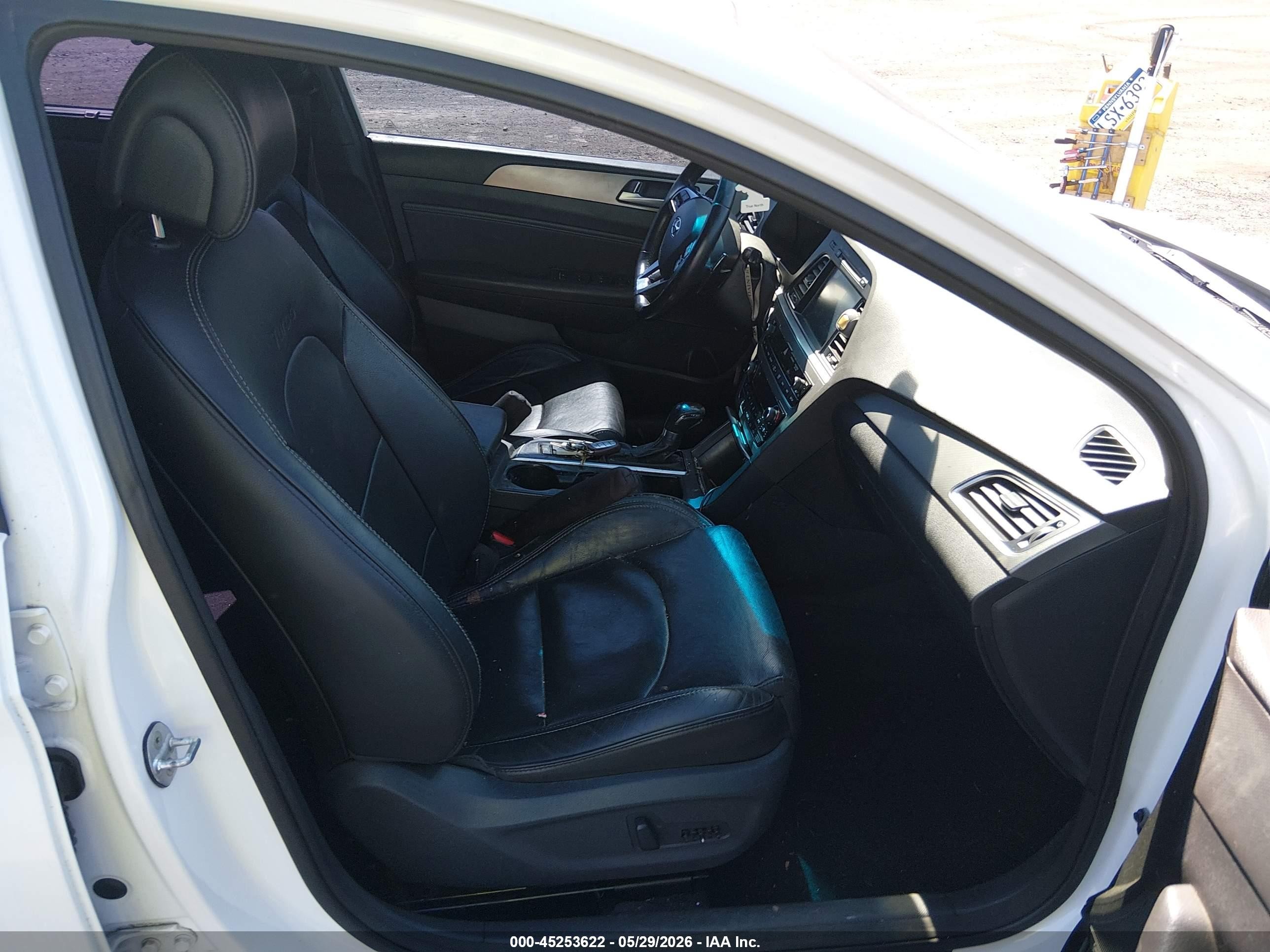 2015 Hyundai Sonata Limited 2.0t Белый vin: 5NPE34AB8FH176133