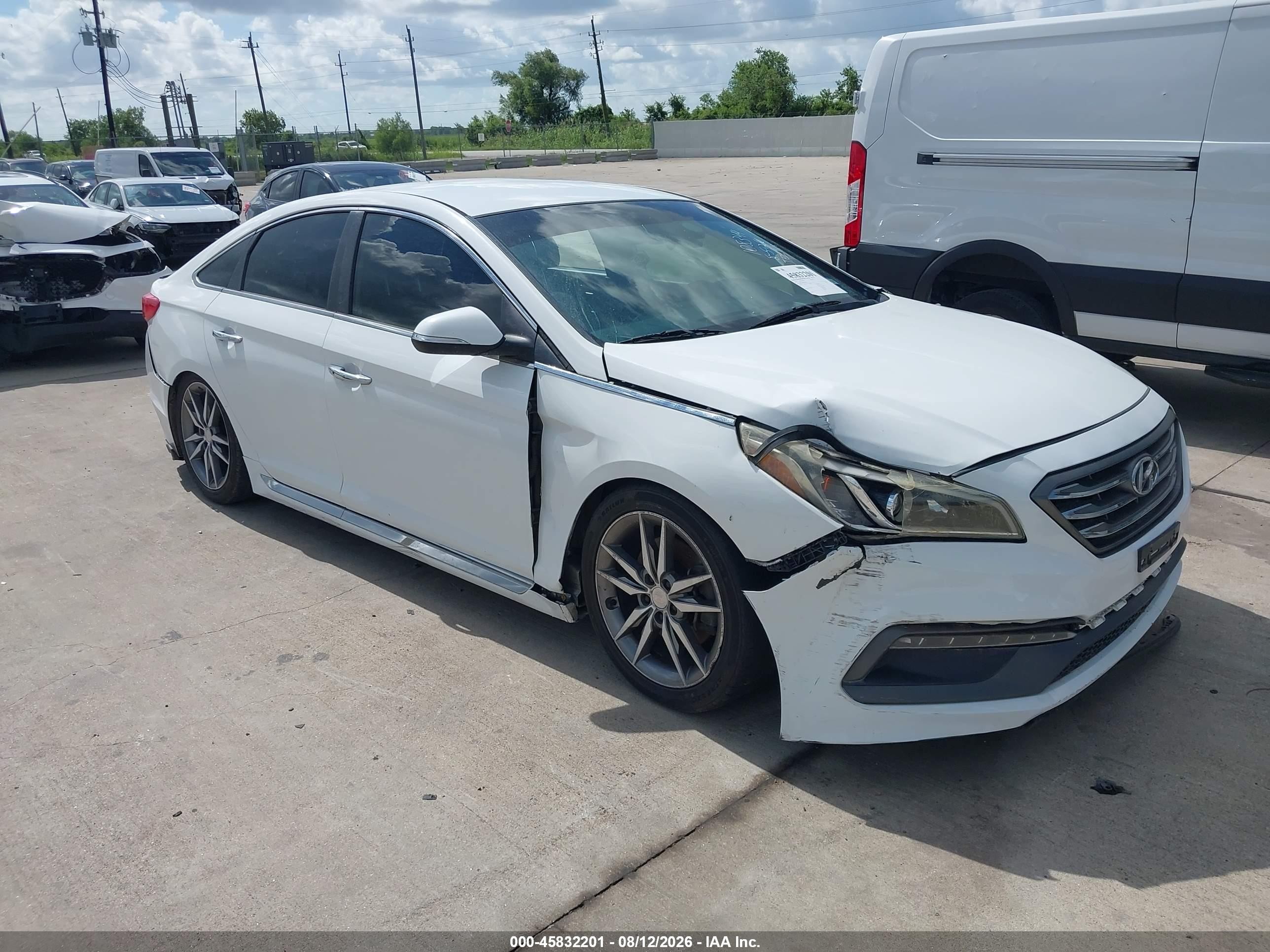 2015 Hyundai Sonata Sport 2.0t Белый vin: 5NPE34AB8FH180344