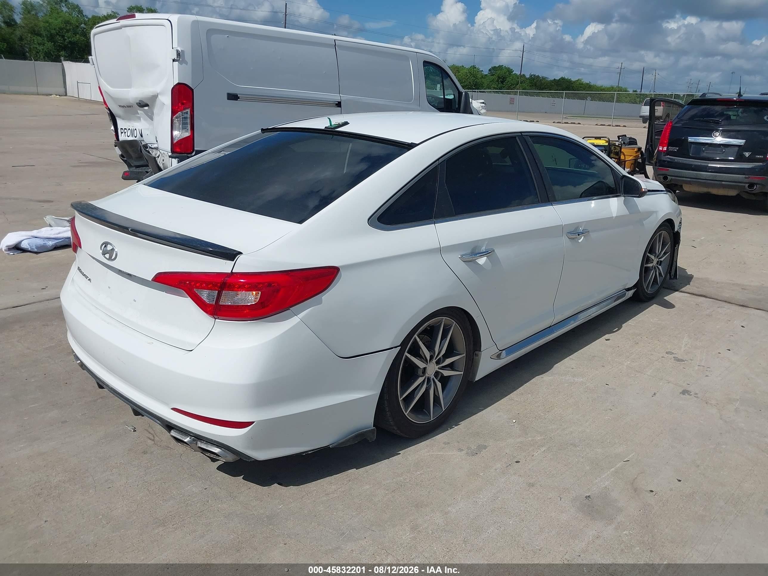 2015 Hyundai Sonata Sport 2.0t White vin: 5NPE34AB8FH180344