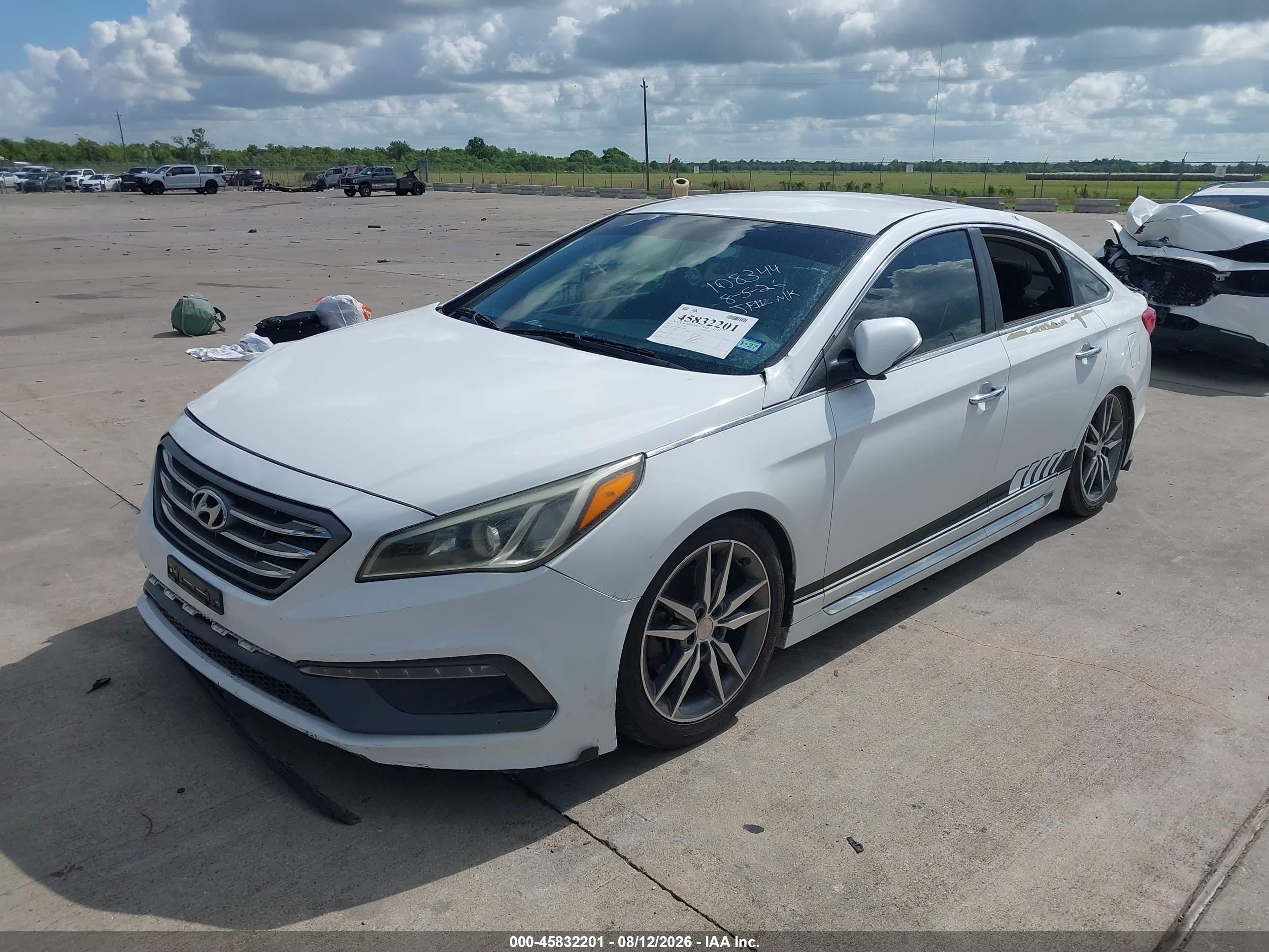 2015 Hyundai Sonata Sport 2.0t White vin: 5NPE34AB8FH180344