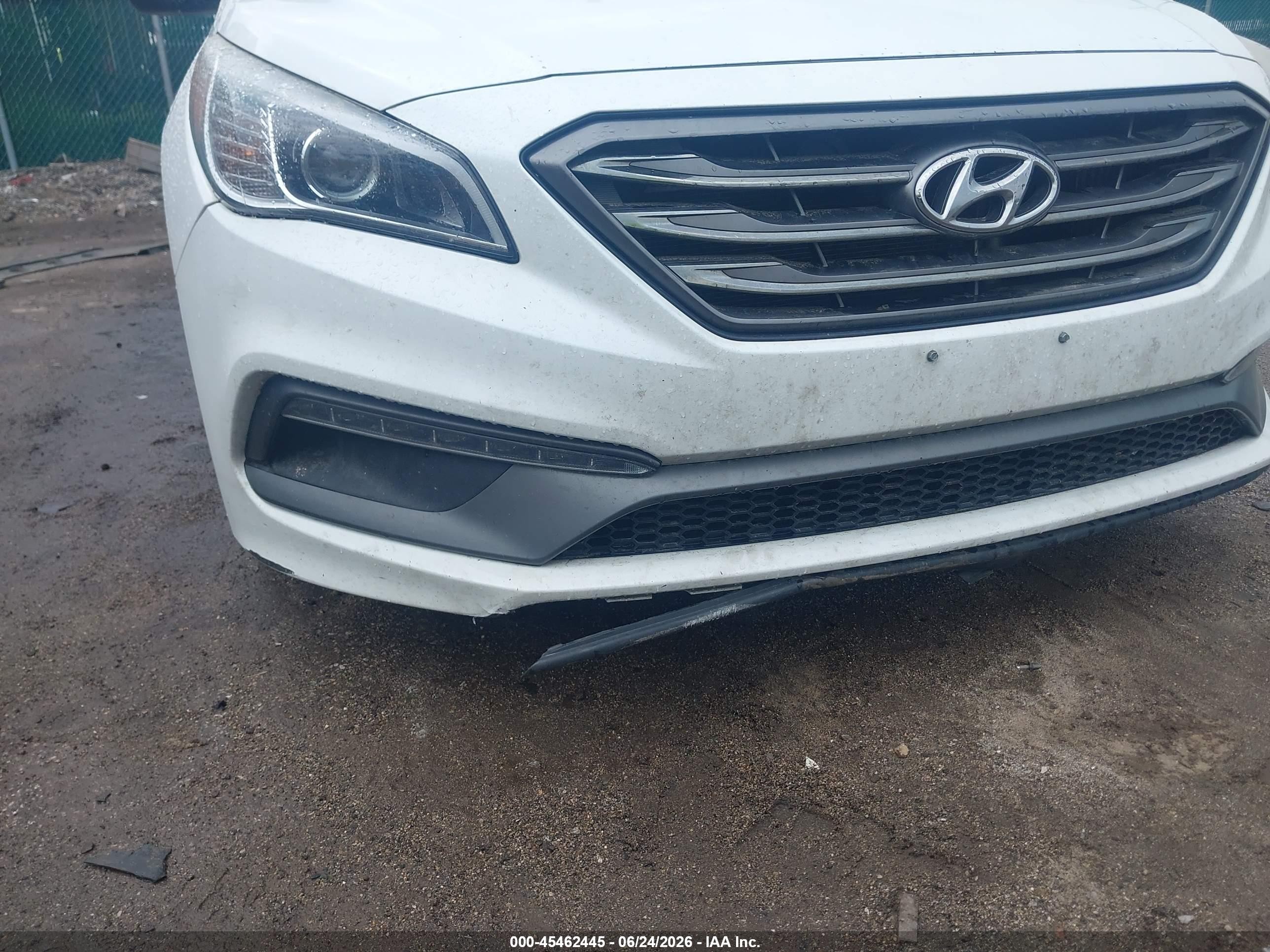 2015 Hyundai Sonata Sport 2.0t White vin: 5NPE34AB9FH160121