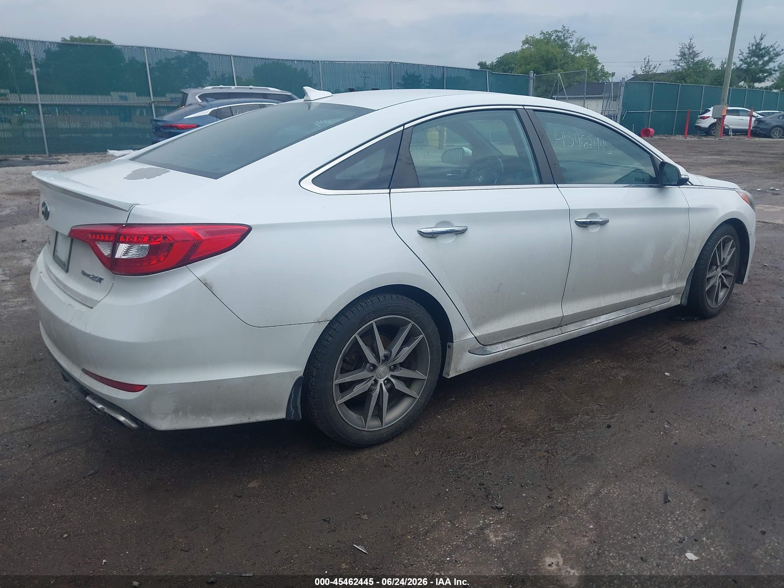 2015 Hyundai Sonata Sport 2.0t White vin: 5NPE34AB9FH160121