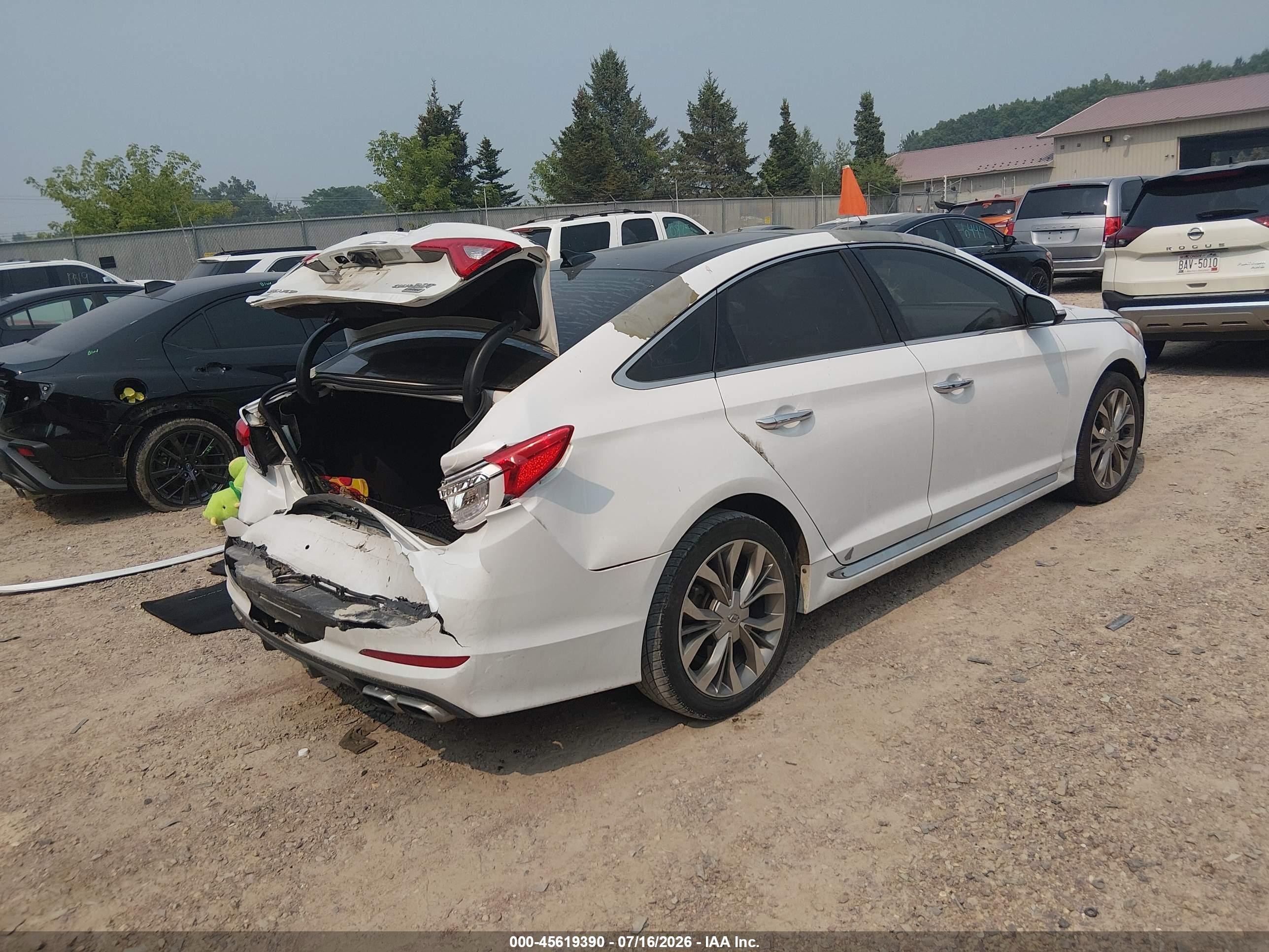 2015 Hyundai Sonata Limited 2.0t White vin: 5NPE34AB9FH251485