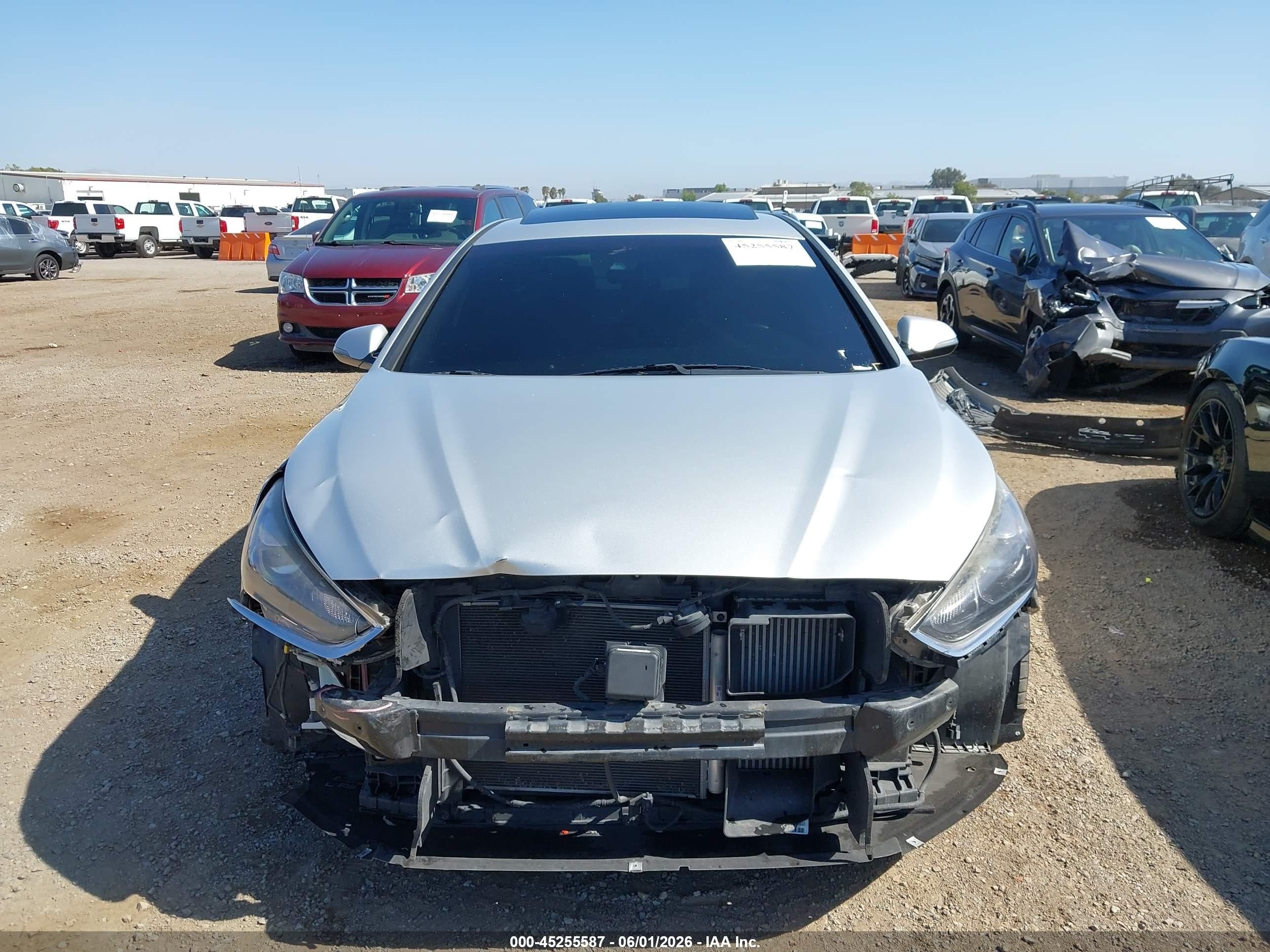 2018 Hyundai Sonata Limited 2.0t Серебряный vin: 5NPE34AB9JH693563