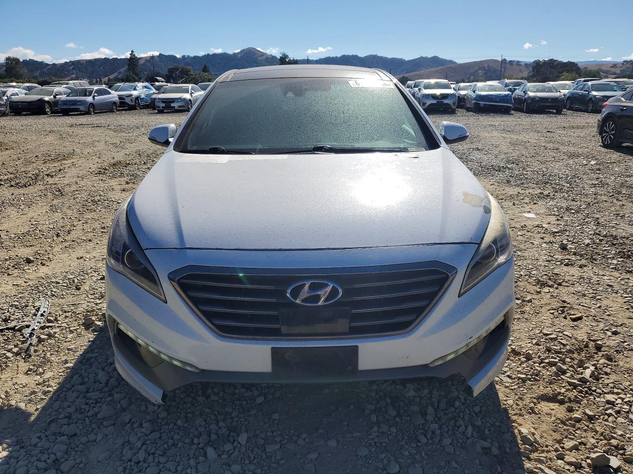 2015 Hyundai Sonata Limited 2.0t White vin: 5NPE34ABXFH146986