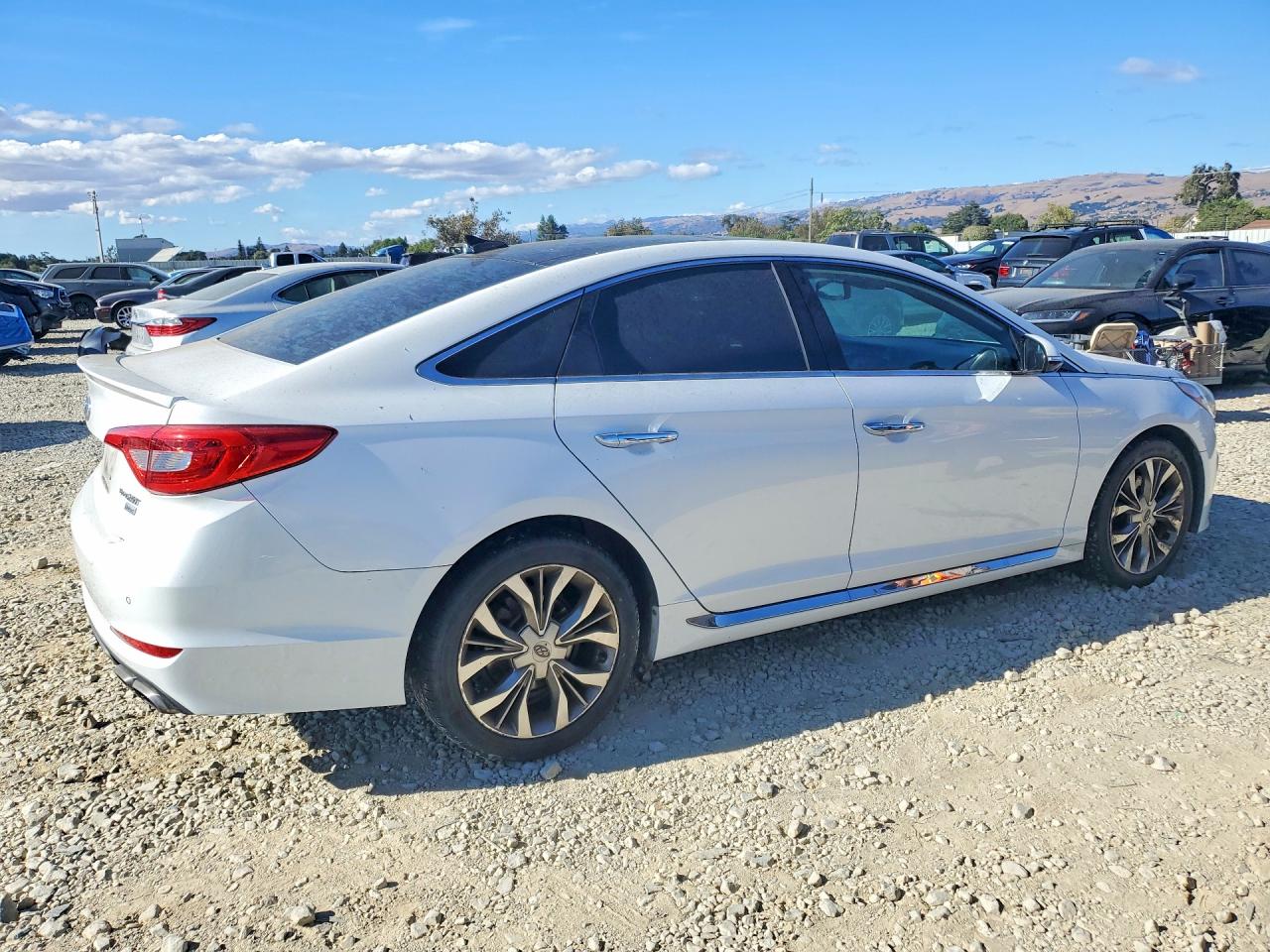 2015 Hyundai Sonata Limited 2.0t White vin: 5NPE34ABXFH146986