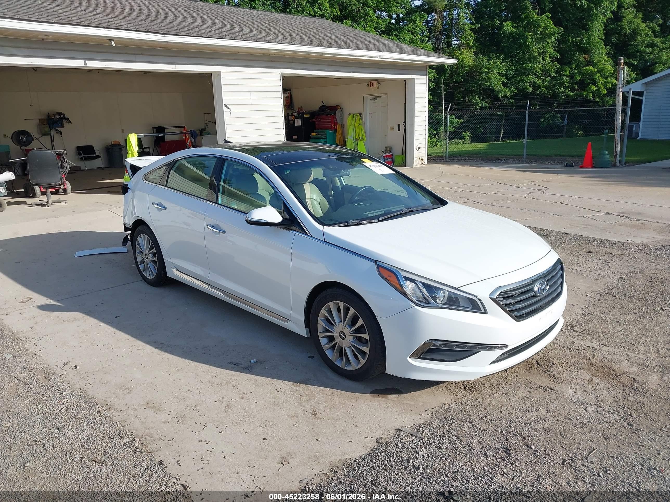 2015 Hyundai Sonata Limited White vin: 5NPE34AF0FH009381
