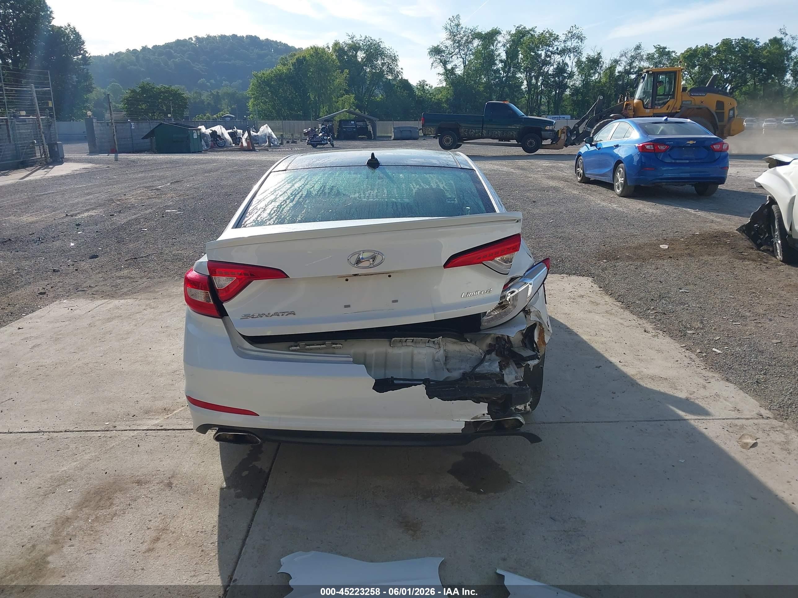 2015 Hyundai Sonata Limited White vin: 5NPE34AF0FH009381