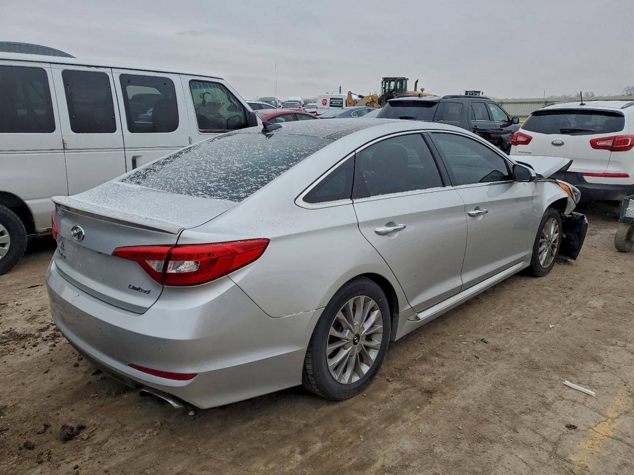 2015 Hyundai Sonata Серебряный vin: 5NPE34AF0FH024057