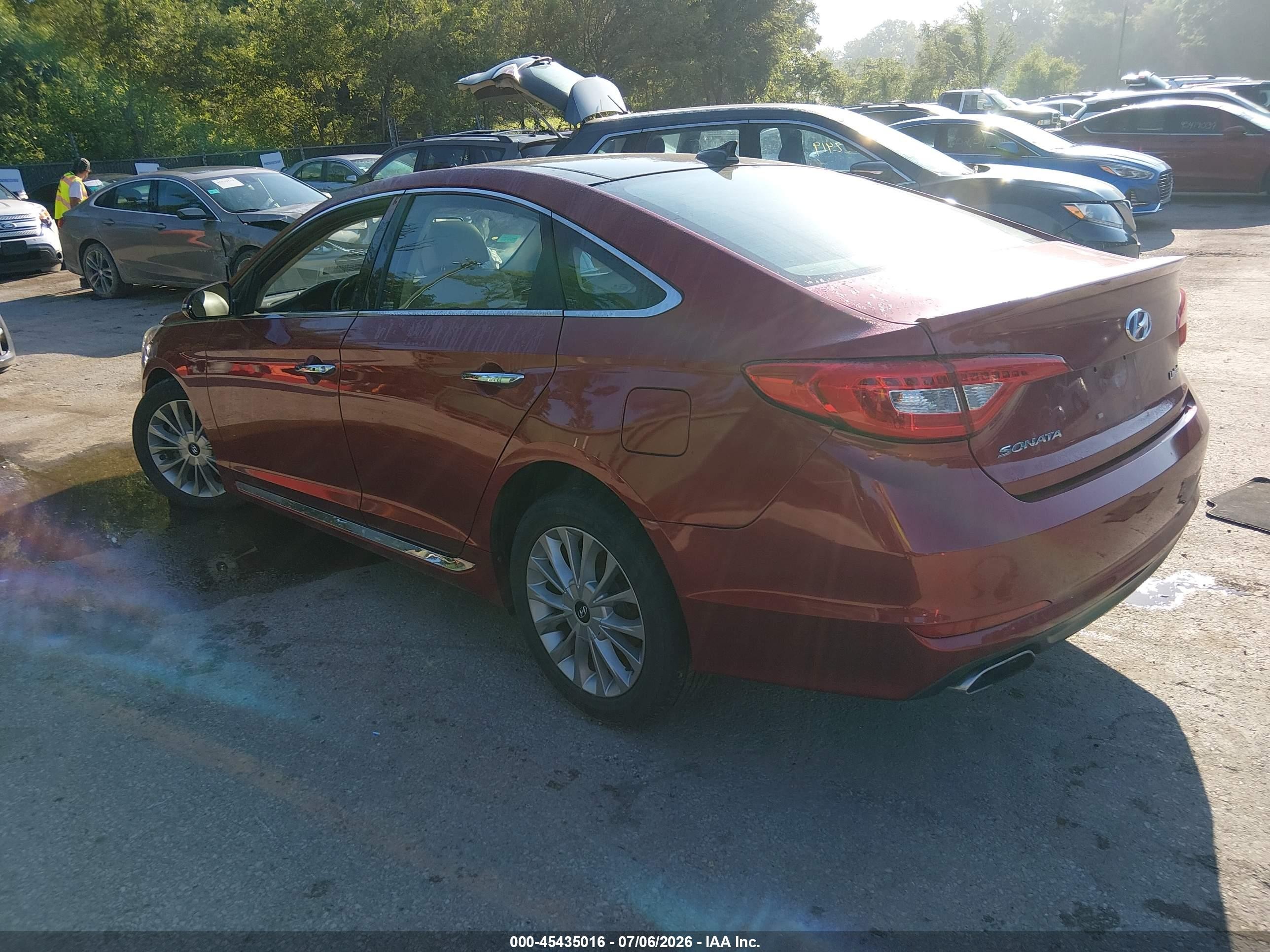 2015 Hyundai Sonata Limited Red vin: 5NPE34AF0FH028612
